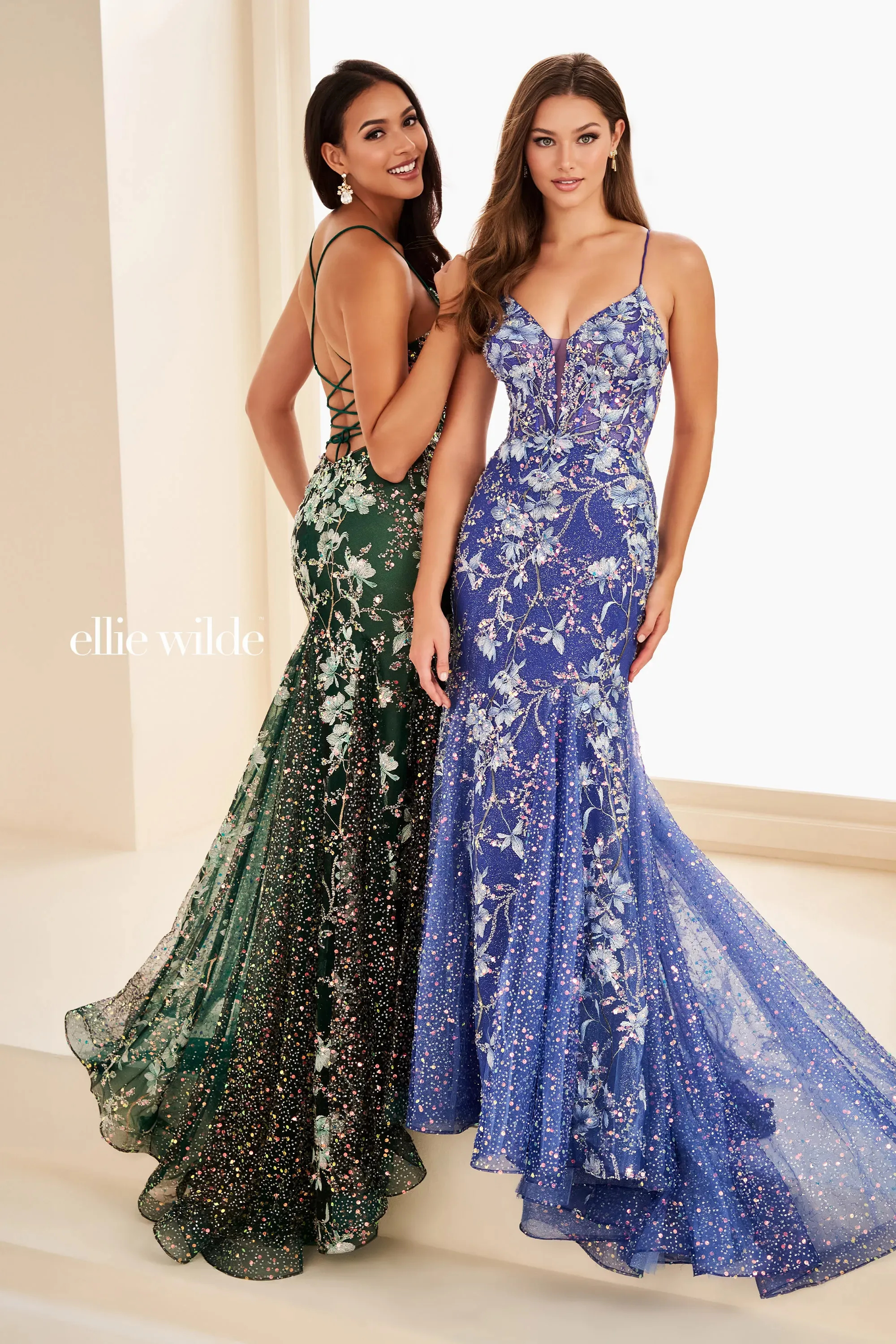 Mermaid V-Neckl Glitter Tulle Corset Bodice Lace-Up Low Back Prom Dres