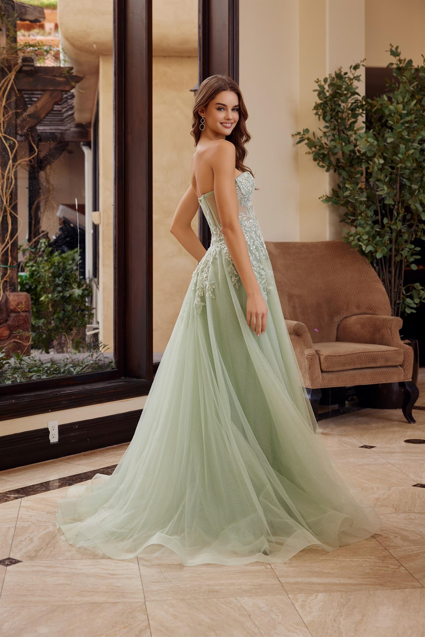 A-Line Tulle Sweetheart Top Embellished Sequin Applique Prom Dress #G1371