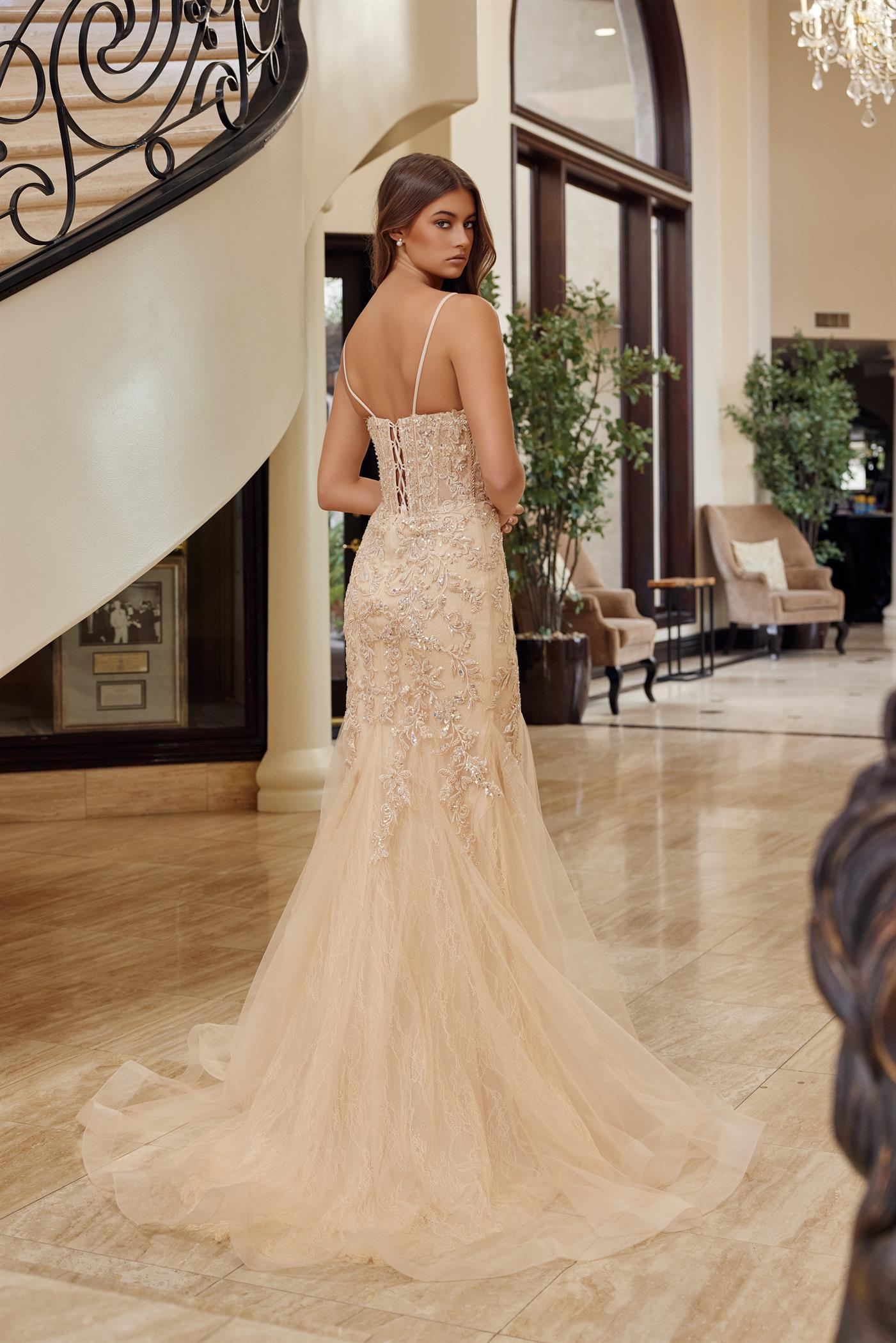 Trumpet Silhouette Tulle Material Plunging Semi Sweethear Prom Dress #H1874