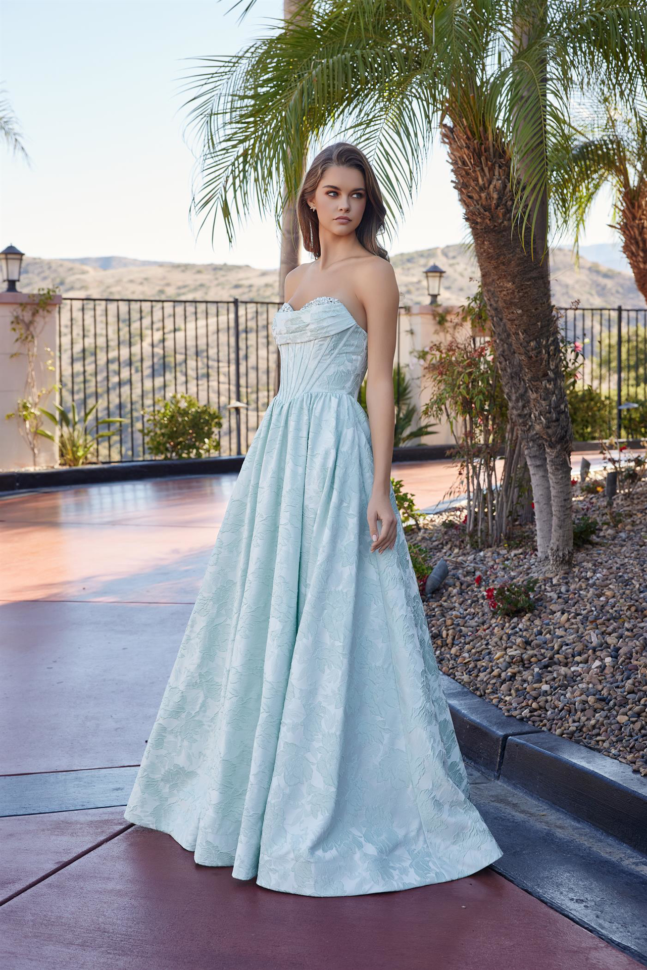 Long Ball Gown In A Jacquard Material With A Sweetheart Bust Prom Dress #T1912