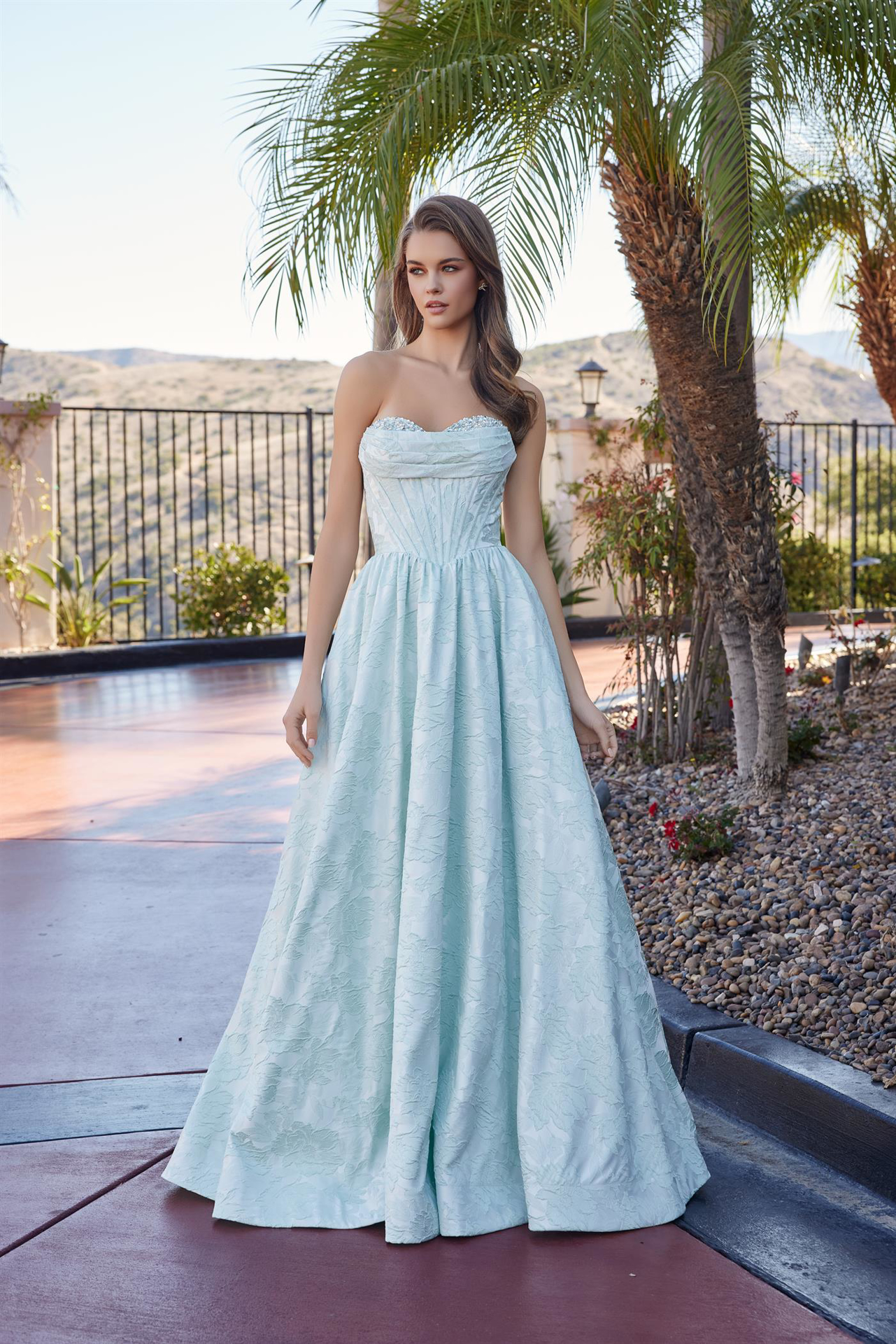 Long Ball Gown In A Jacquard Material With A Sweetheart Bust Prom Dress #T1912