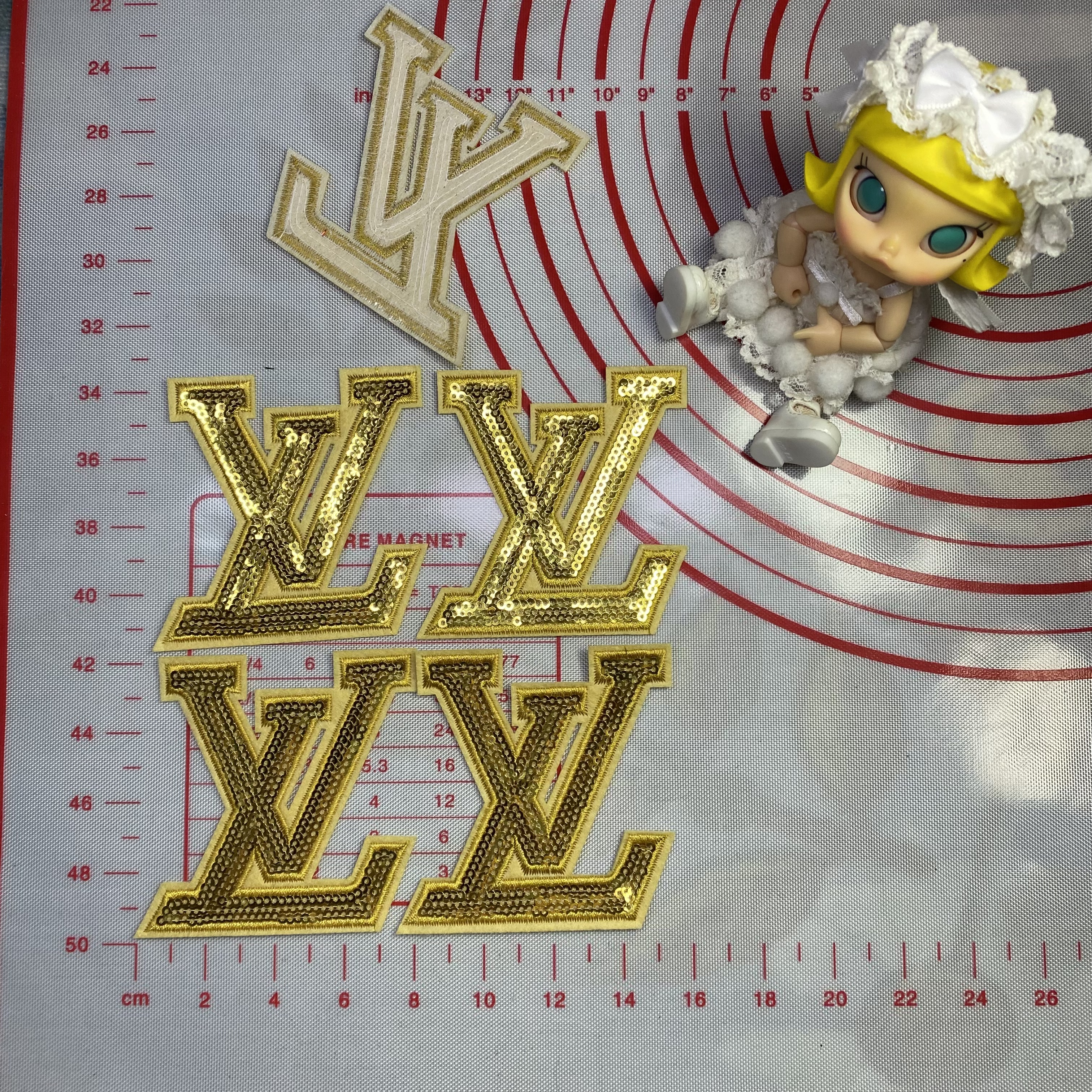 Letter sequin style(L)