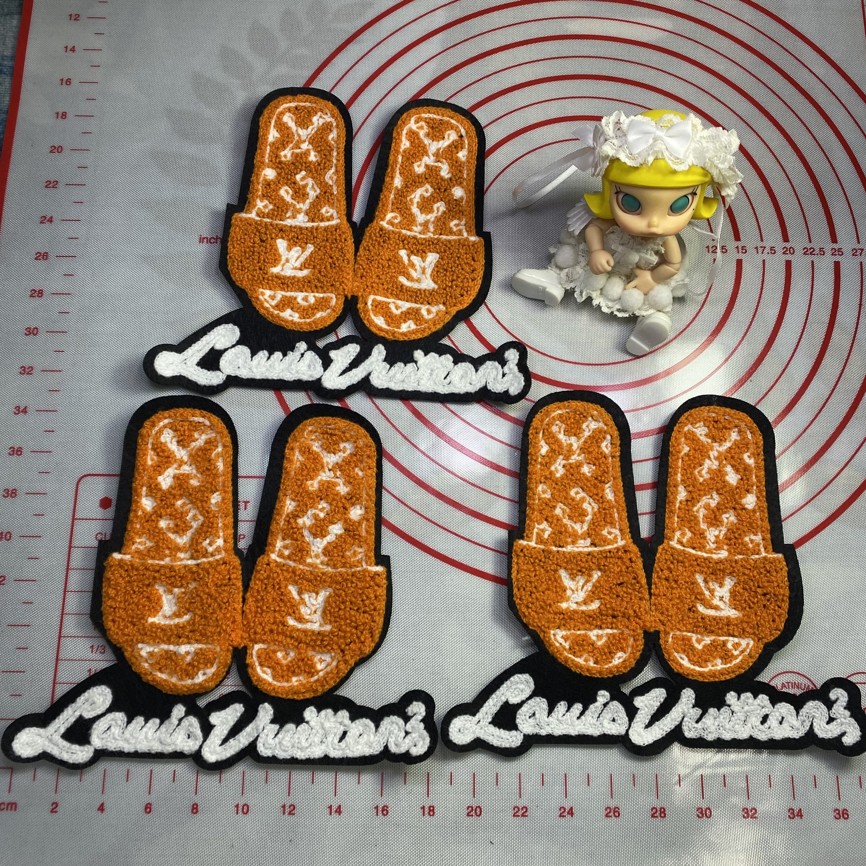 Large/Medium (Sewing) L towel embroidery Letters Patches