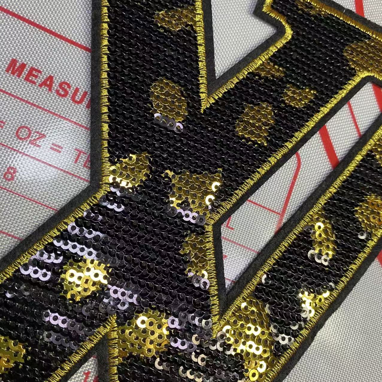  Large (Iron-on) L Happy leaf&tongue Patches    