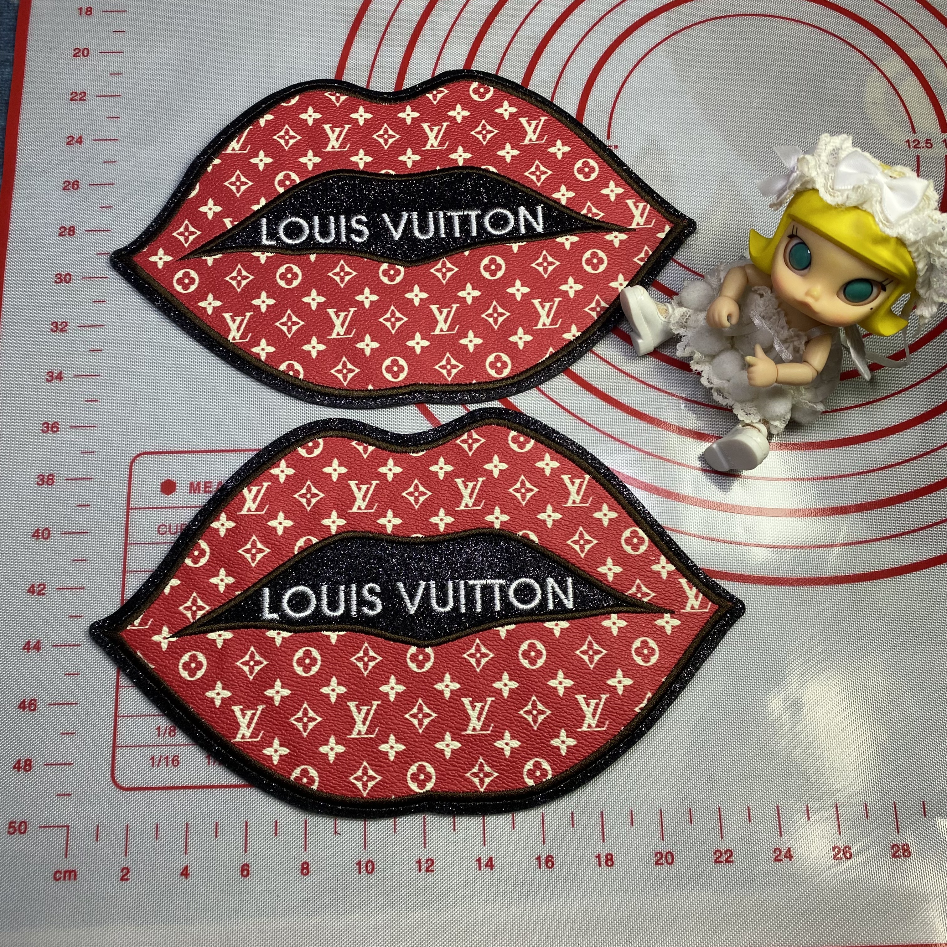 Large (Iron-on) L Betty Lips Fashion Single Leather Stitching Design Patches