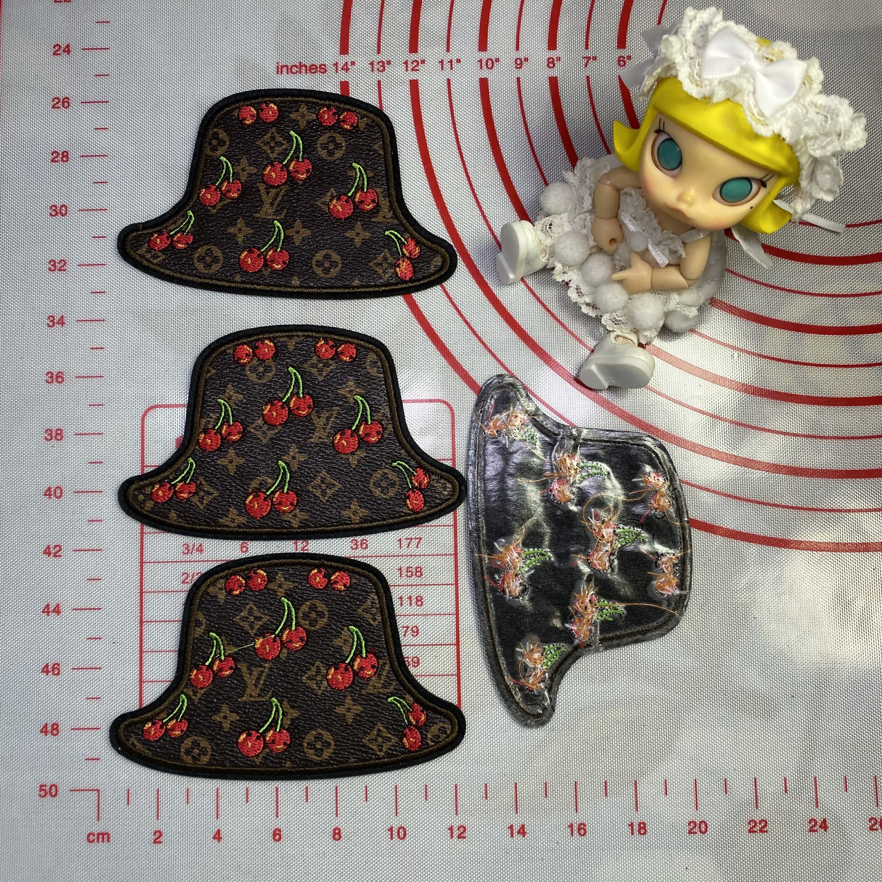 Artificial leather letter series(L)