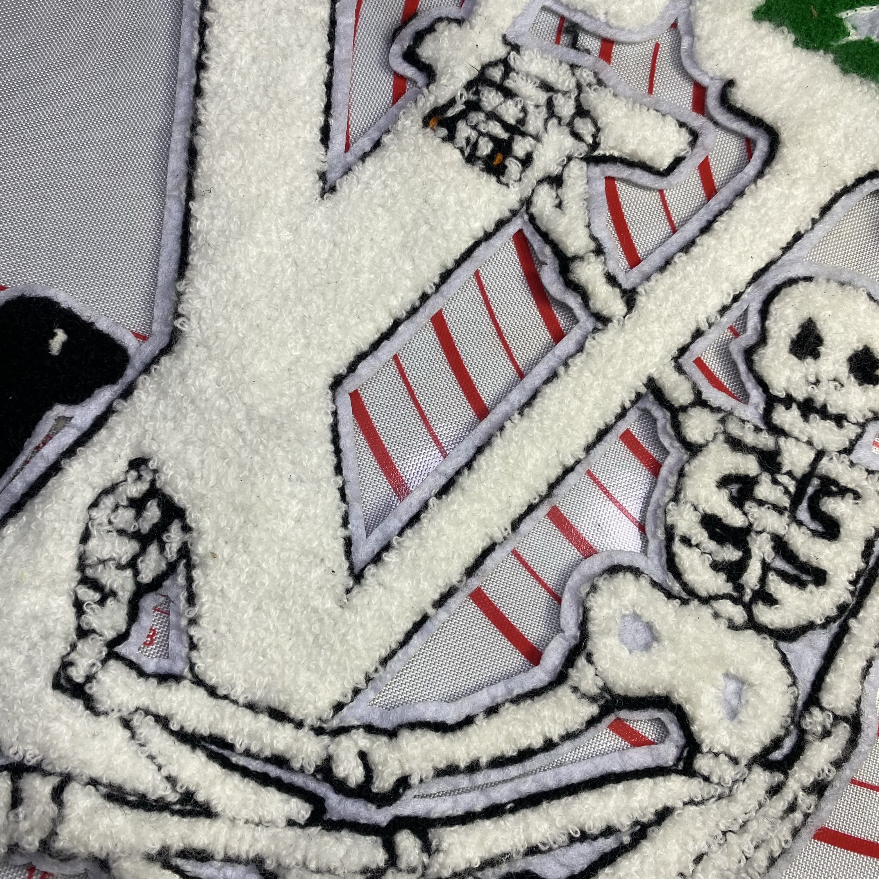 Large (sewing) L orphan product can't be replenished different styles Patches