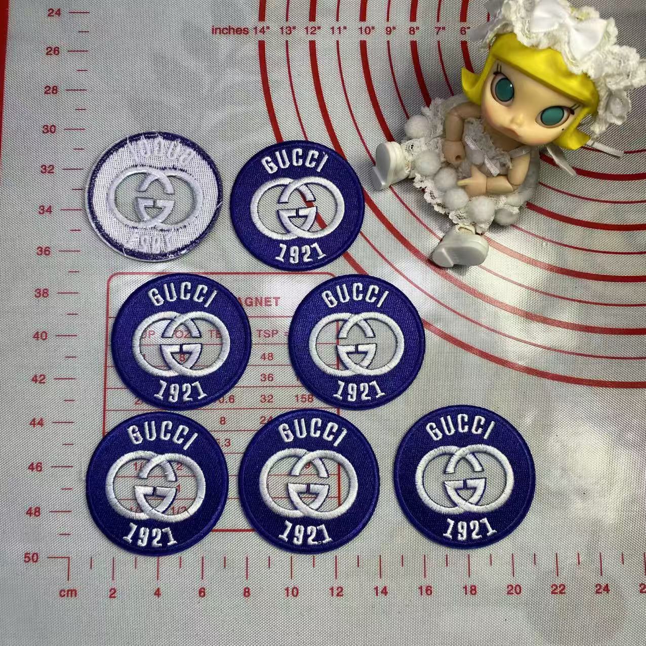 Medium(Iron-on) GG Square round shape Patches