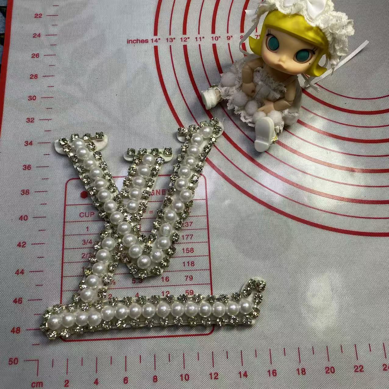 Large (sewing) L orphan product can't be replenished different styles Patches