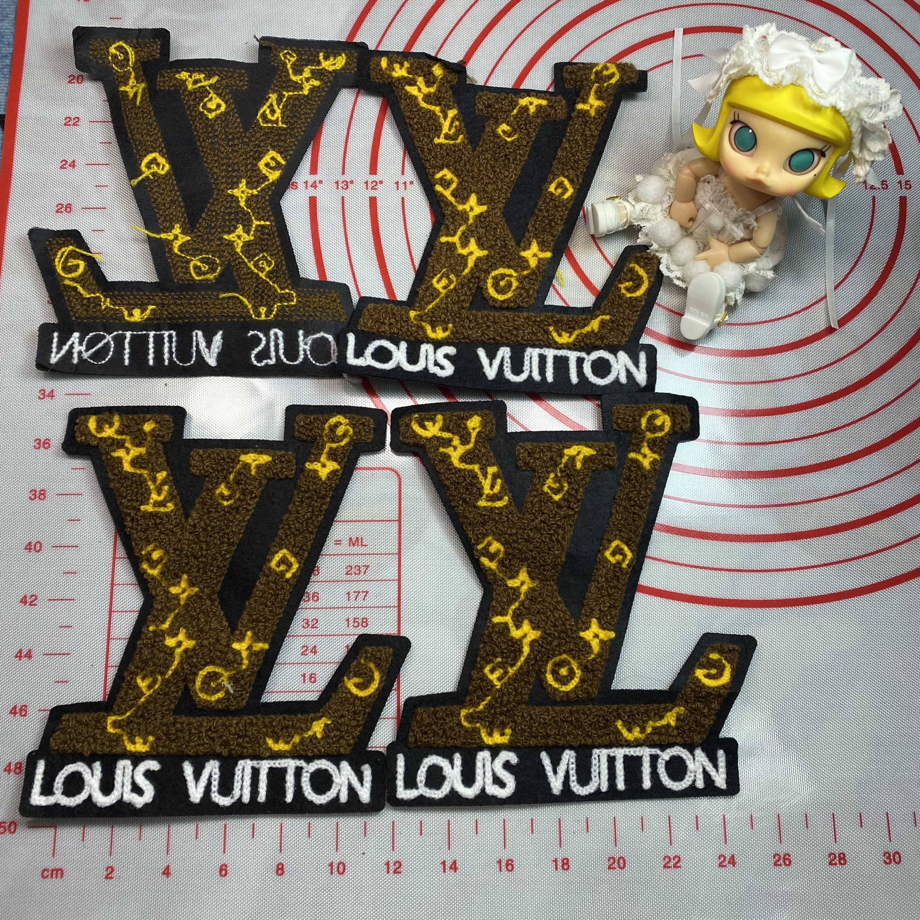 Large/Medium (Sewing) L towel embroidery Letters Patches