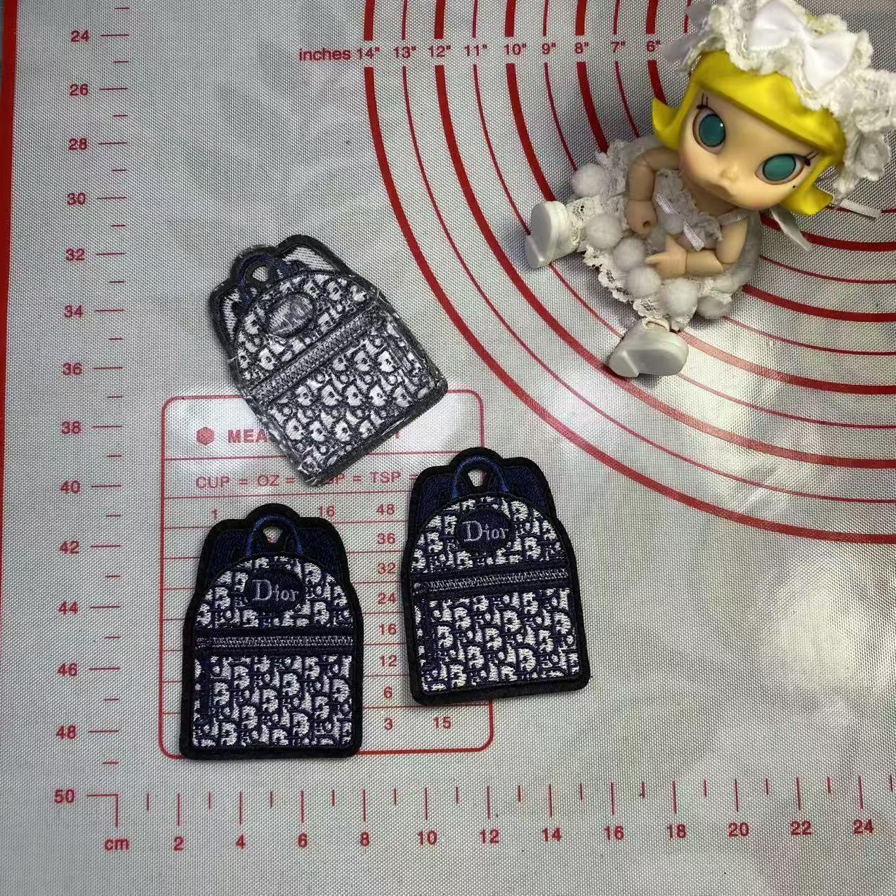 Medium/ Small (Iron-on) D Letters Patches        