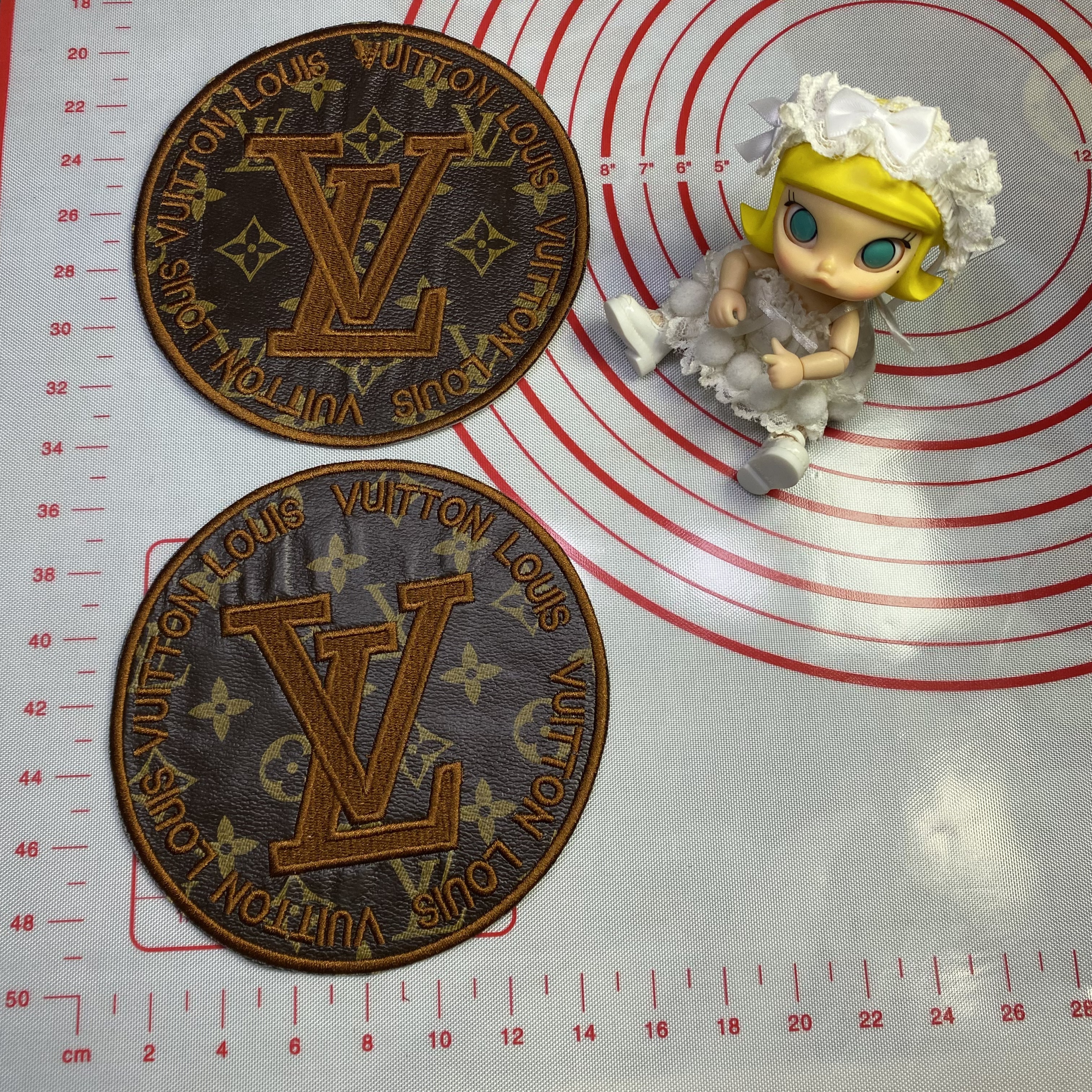 Large (Iron-on) L Betty Lips Fashion Single Leather Stitching Design Patches