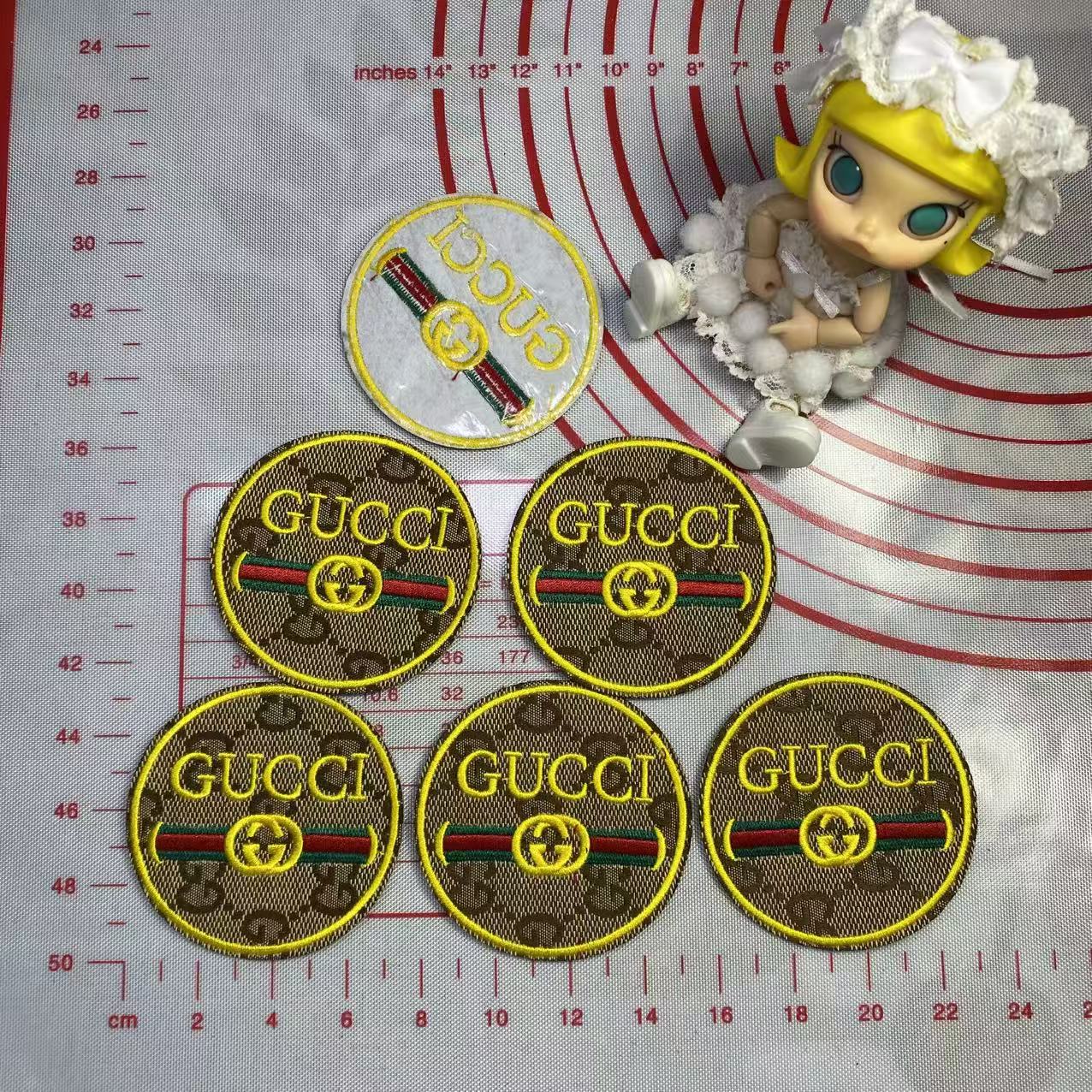 Medium(Iron-on) GG Square round shape Patches