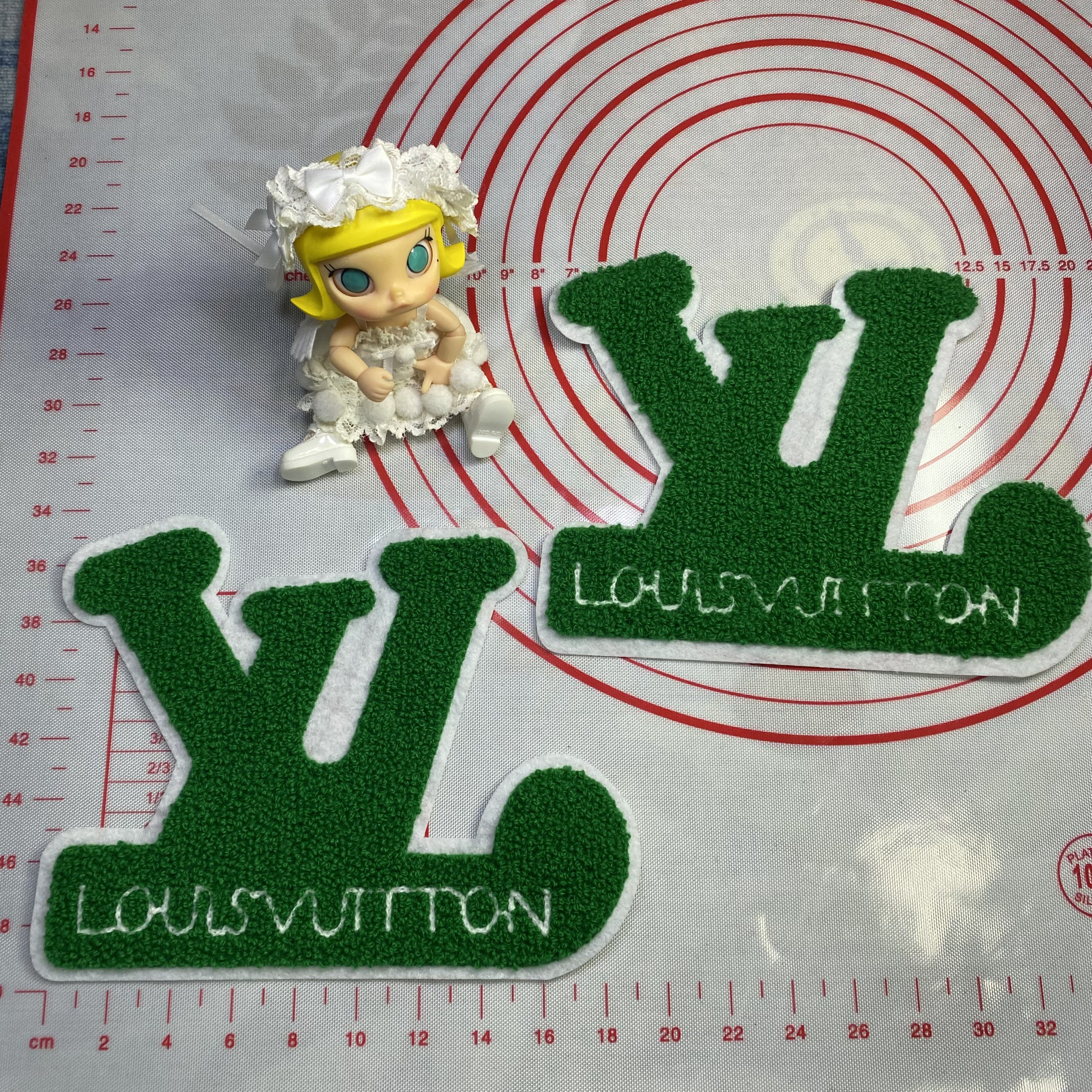 Large/Medium (Sewing) L towel embroidery Letters Patches