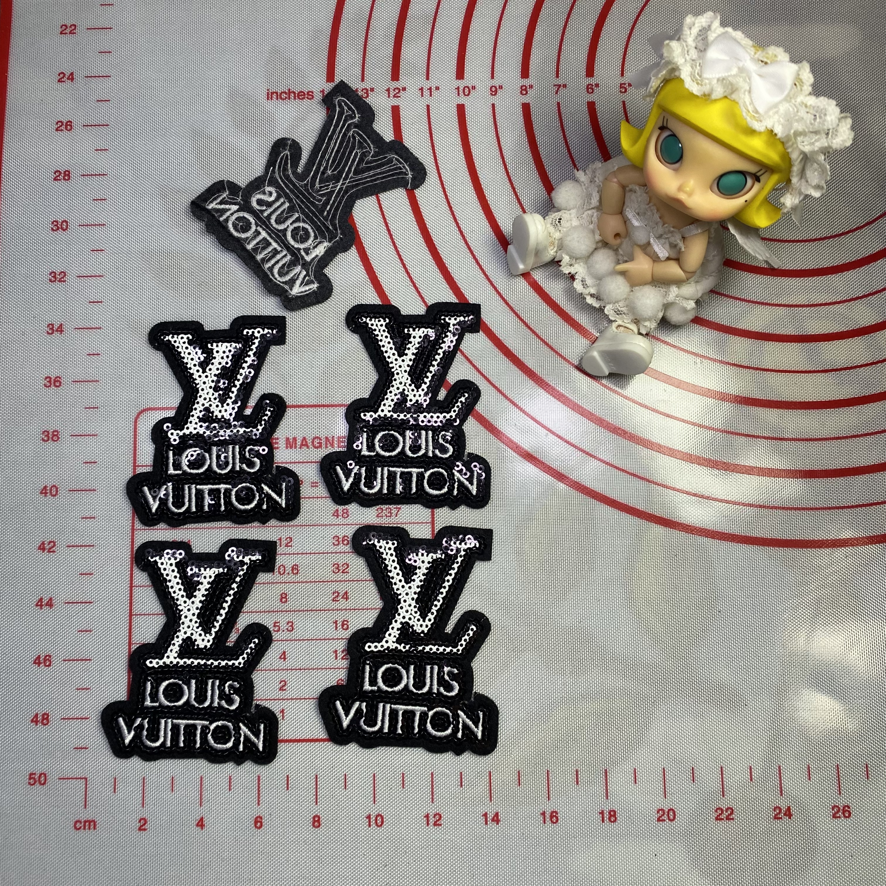 Letter sequin style(L)