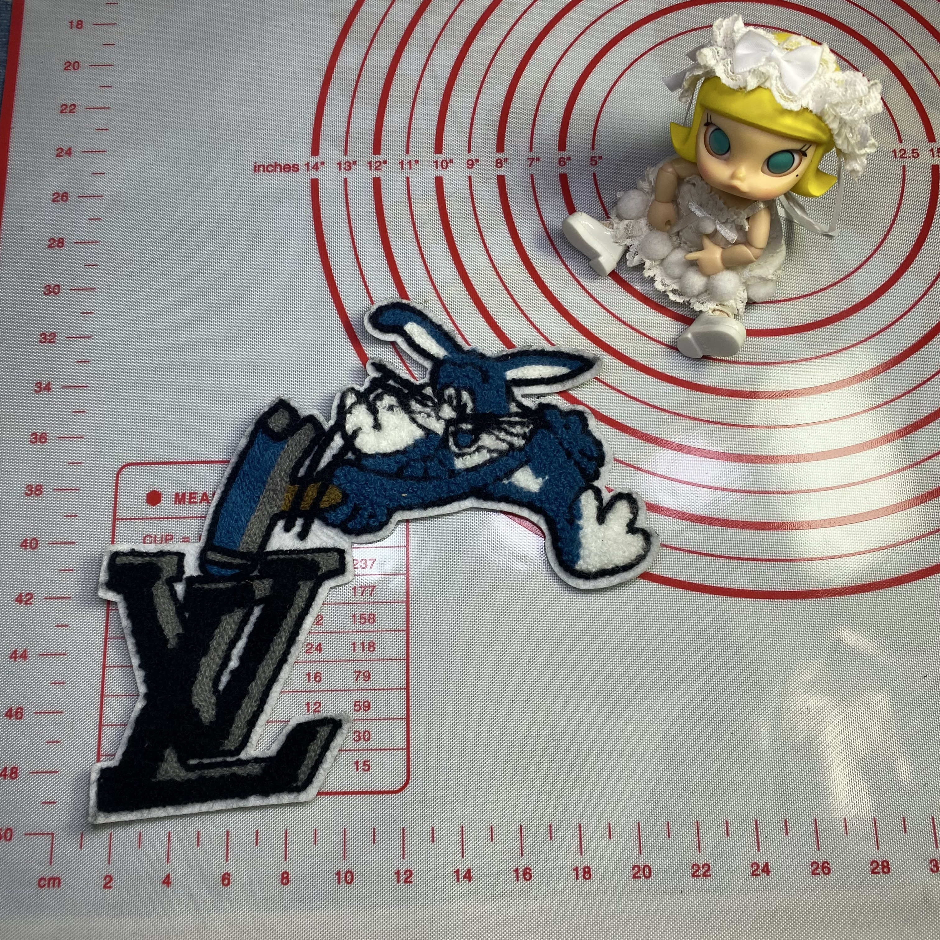 Large (sewing) L orphan product can't be replenished different styles Patches