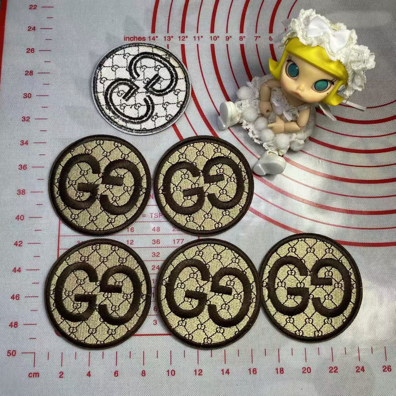 Medium(Iron-on) GG Square round shape Patches