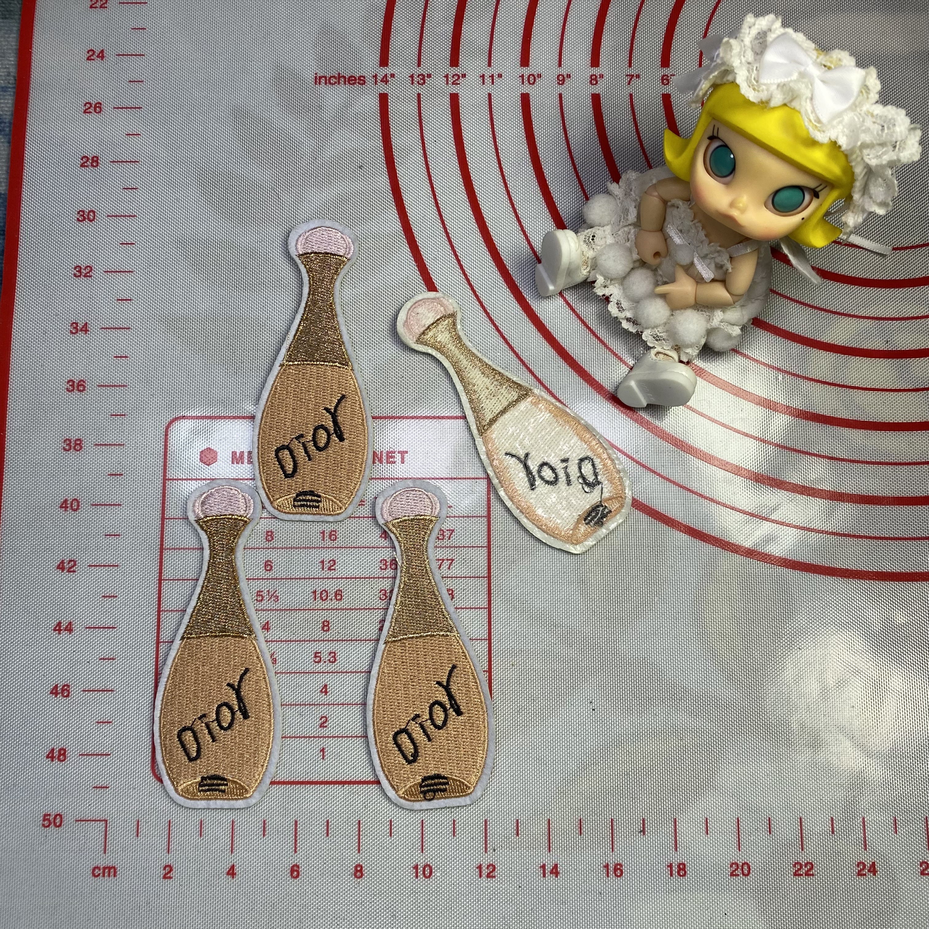 Medium/ Small (Iron-on) D Letters Patches        