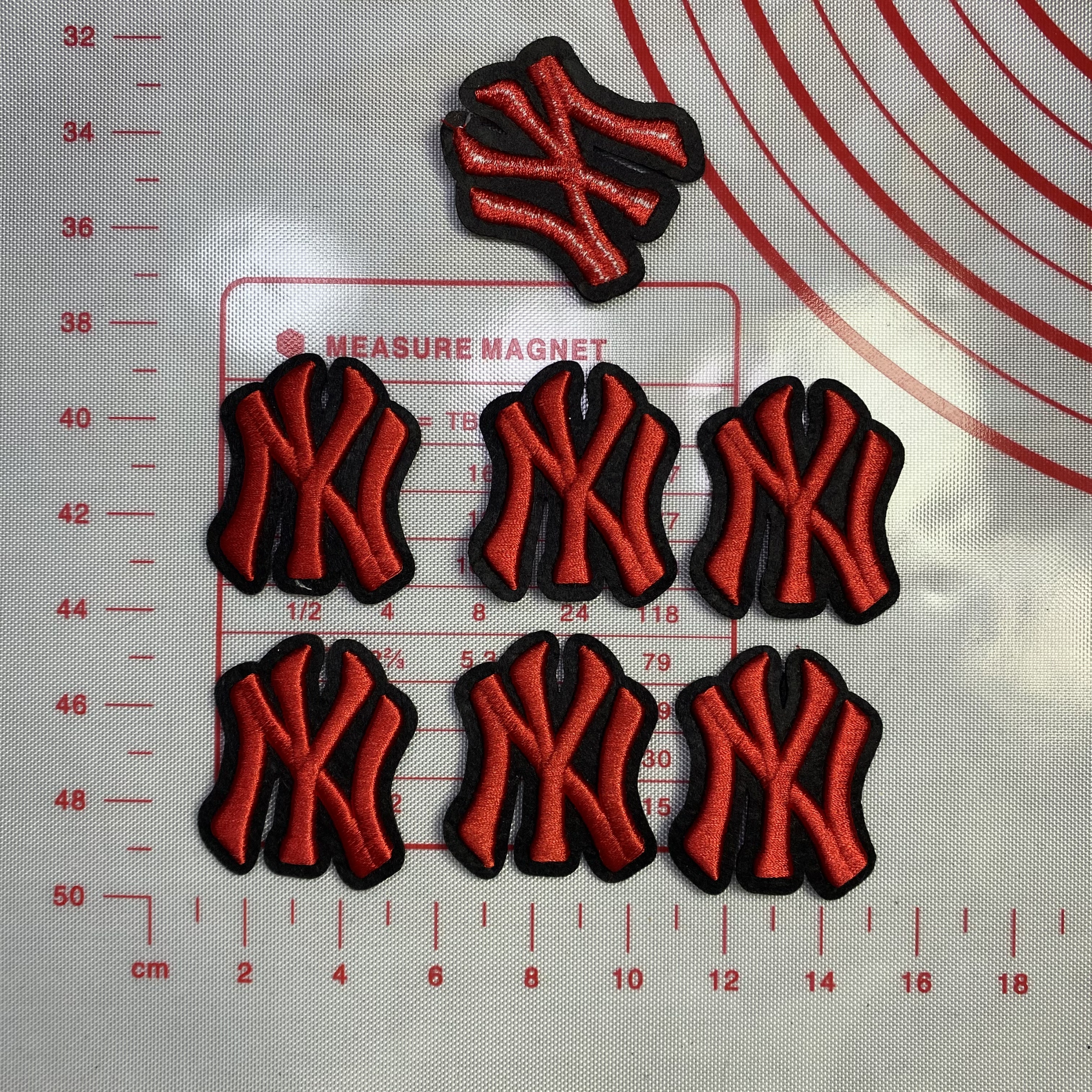 Medium/small (ironing) NY hat letter cloth patch