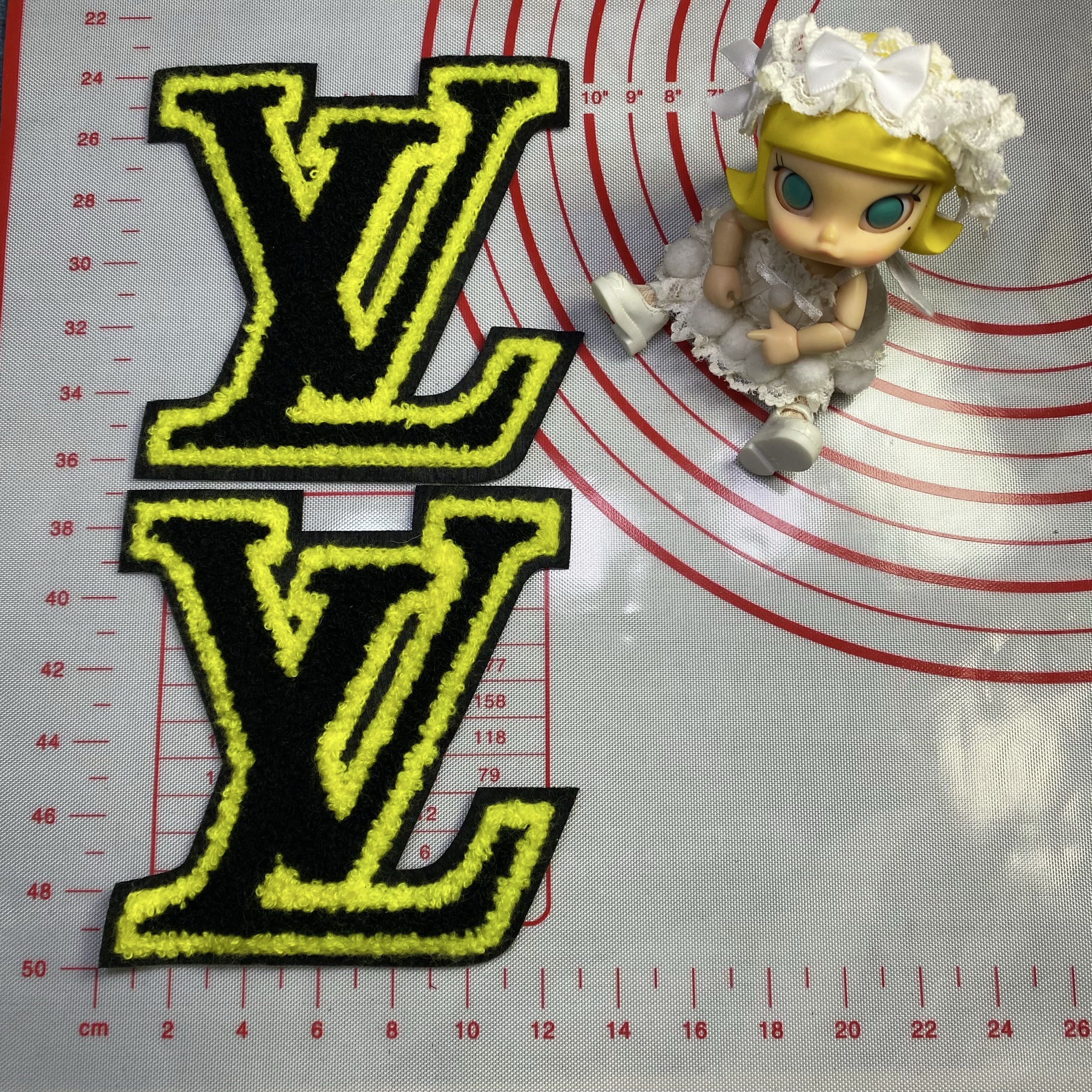 Large (sewing) L orphan product can't be replenished different styles Patches