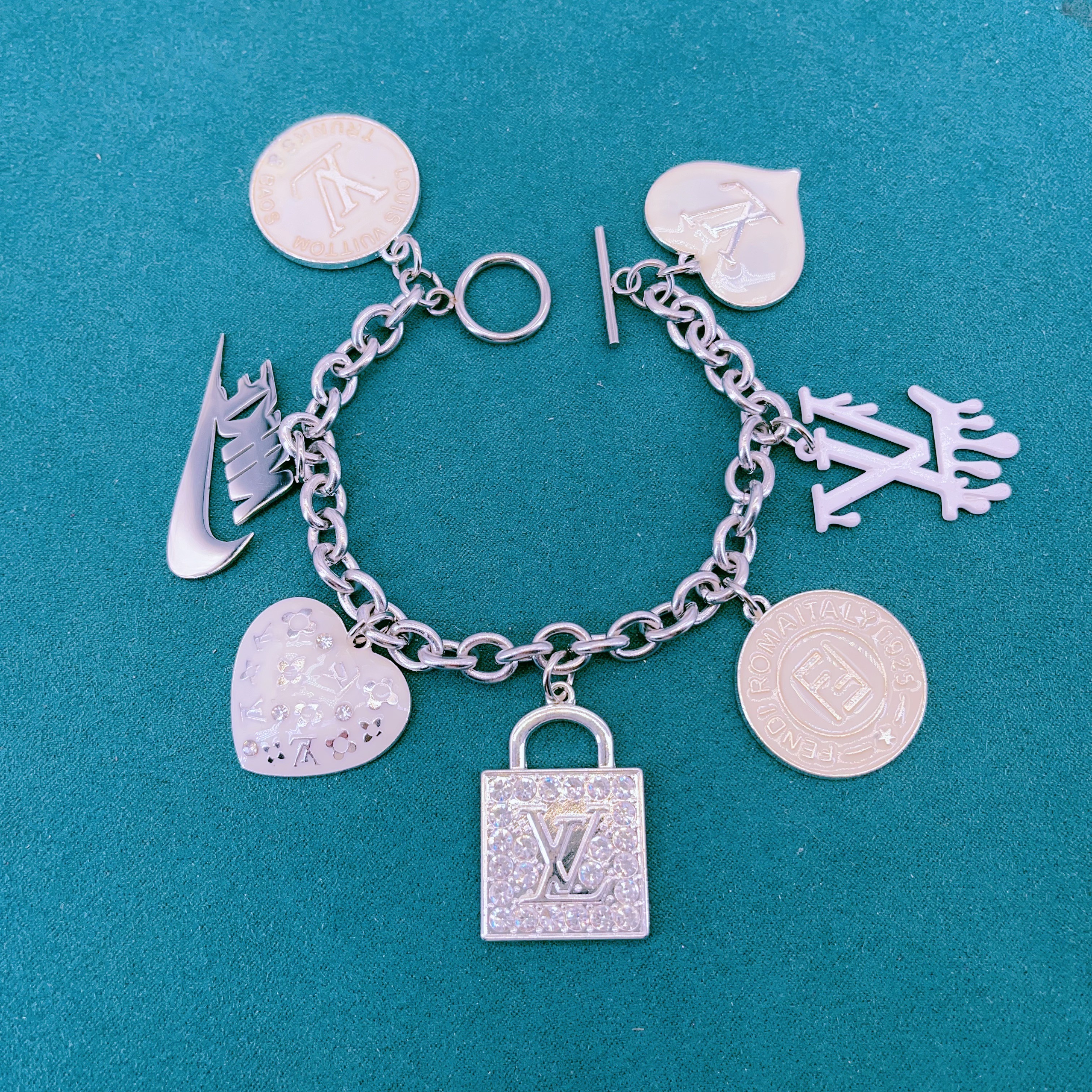 8:Designer Silver Metal Bracelet