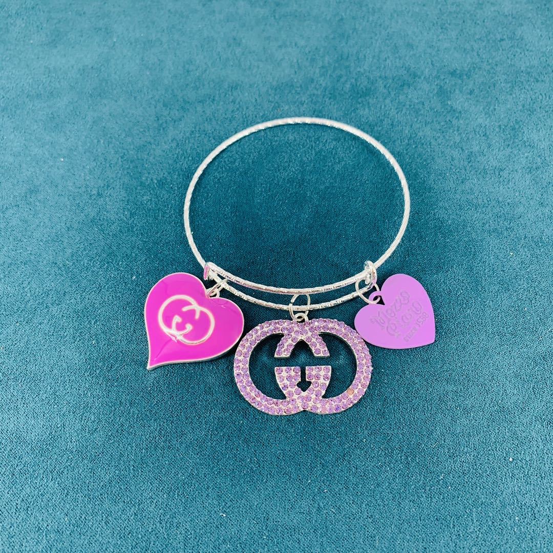 10:Designer Silver Metal Bracelet