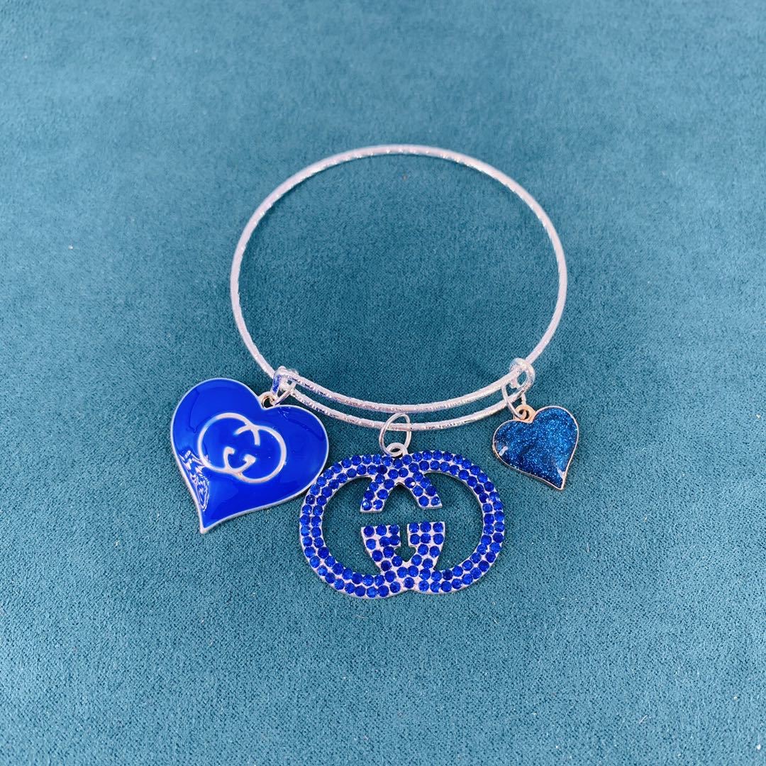10:Designer Silver Metal Bracelet