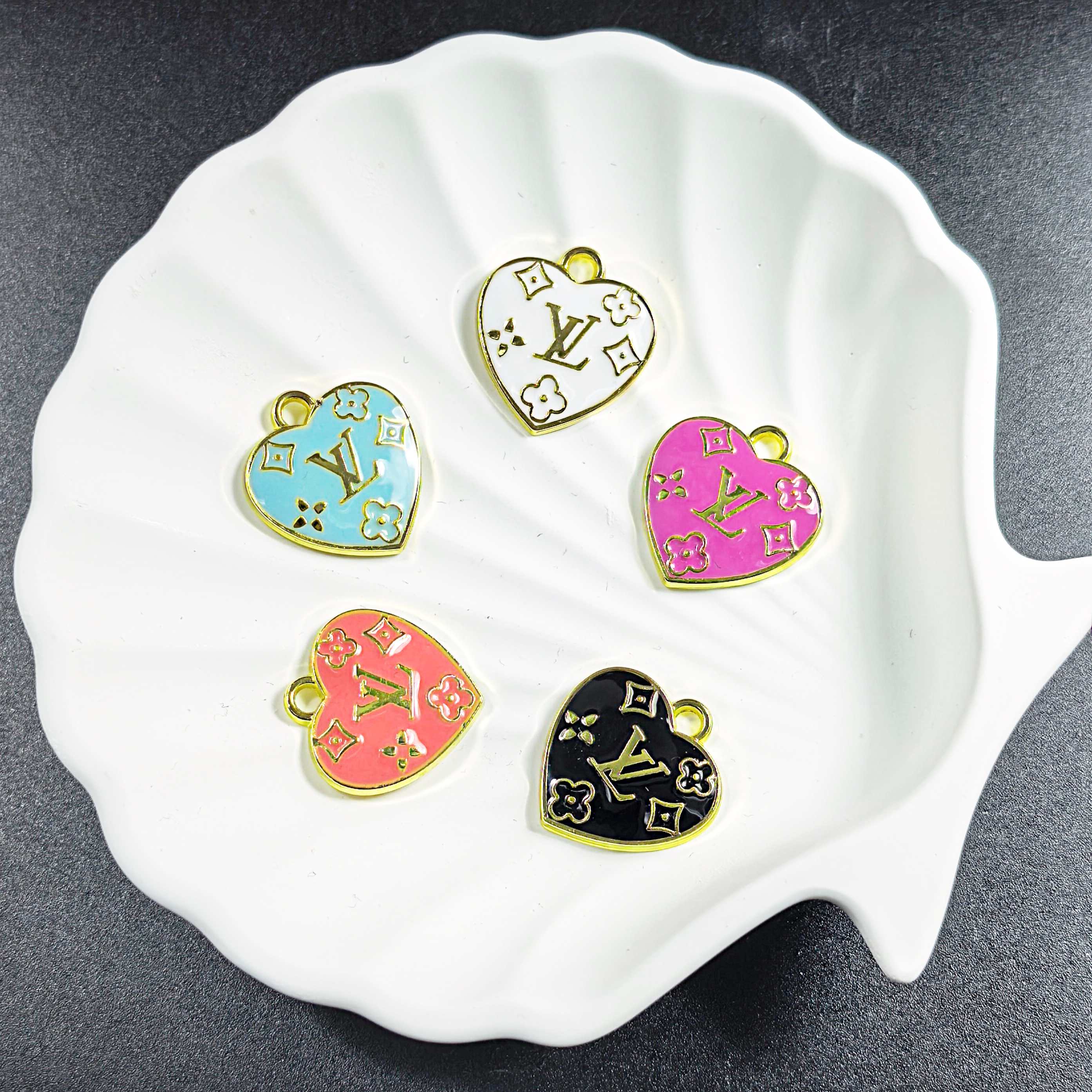 L1:Gold designer Metal Charms