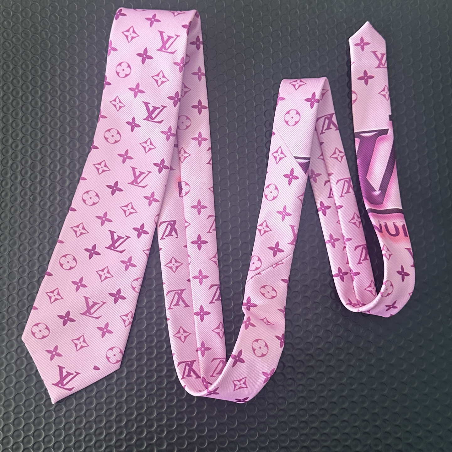 1:Long size Tie mix logo
