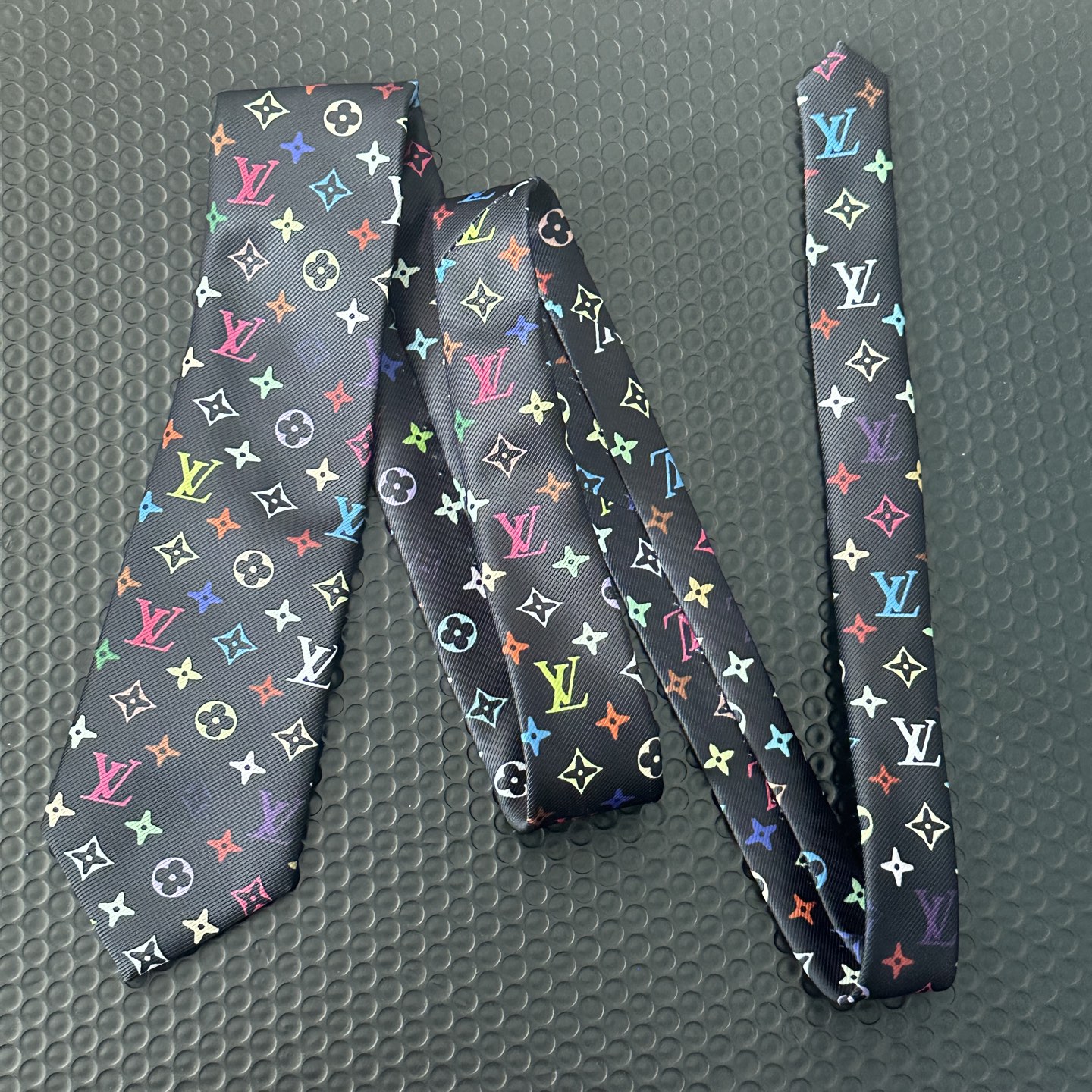 2:Long size Tie mix logo