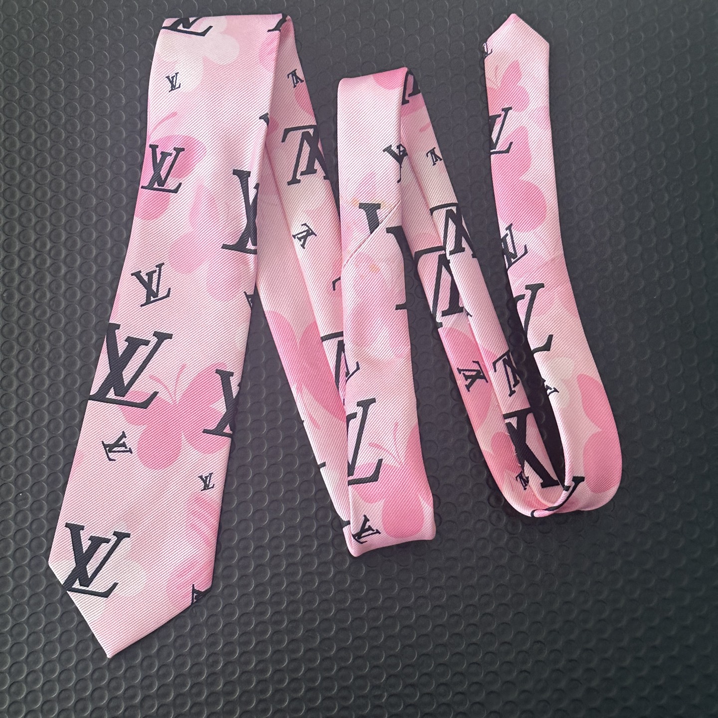 2:Long size Tie mix logo