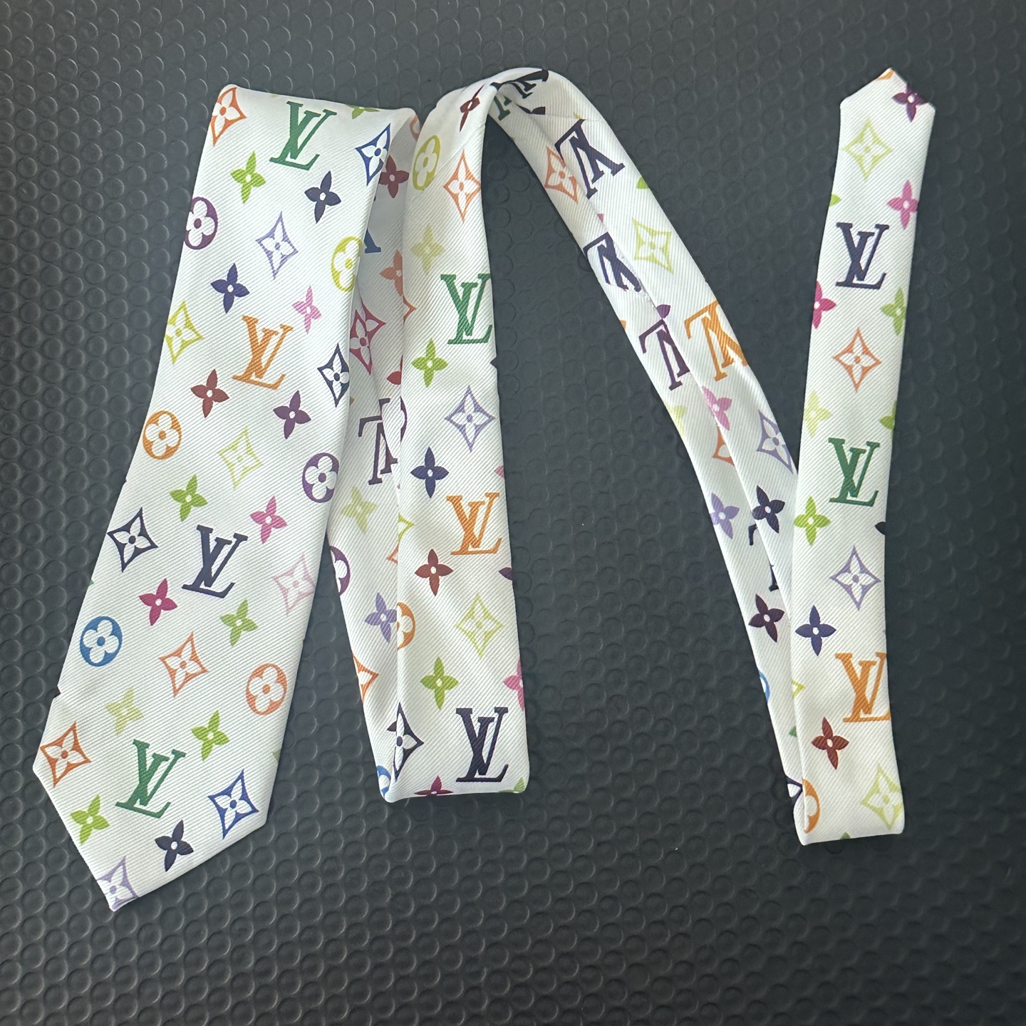 2:Long size Tie mix logo