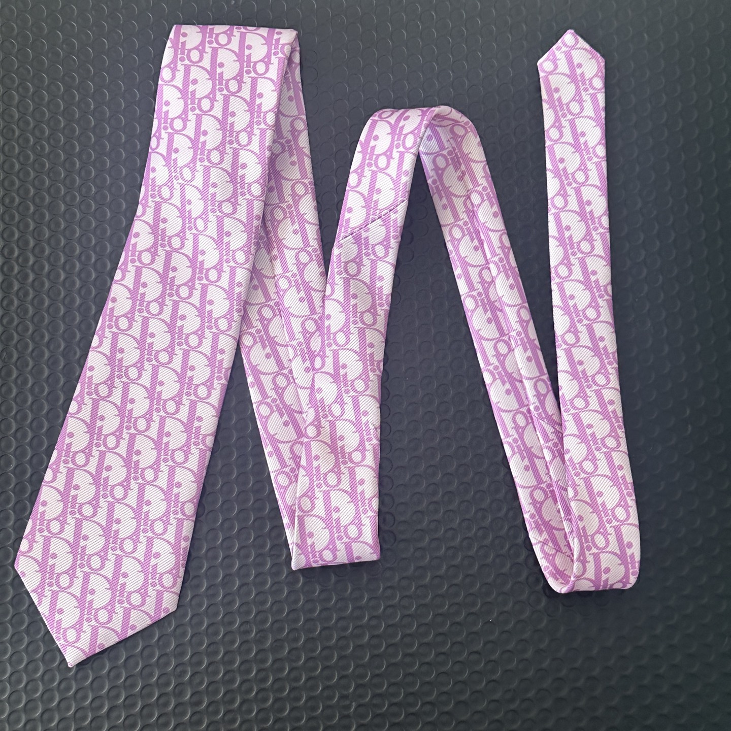 2:Long size Tie mix logo