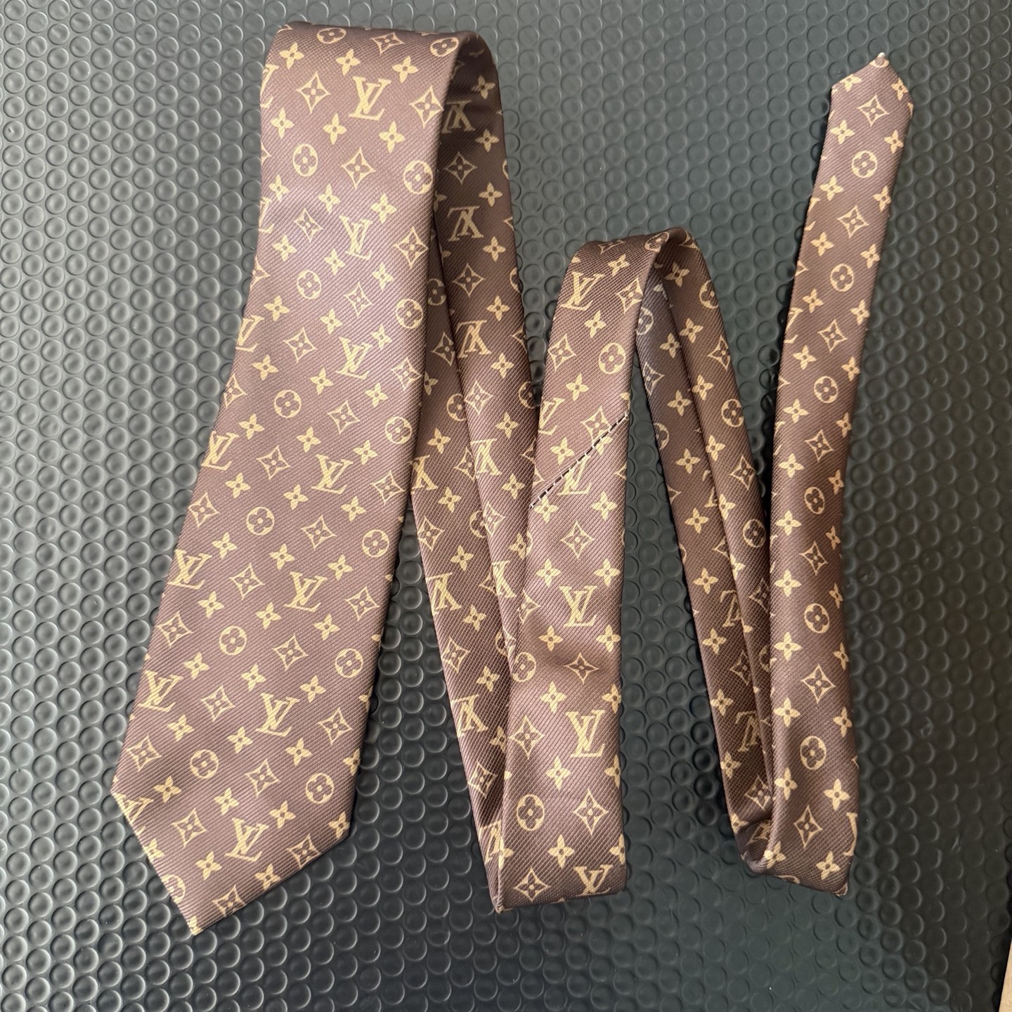 3:Long size Tie mix logo