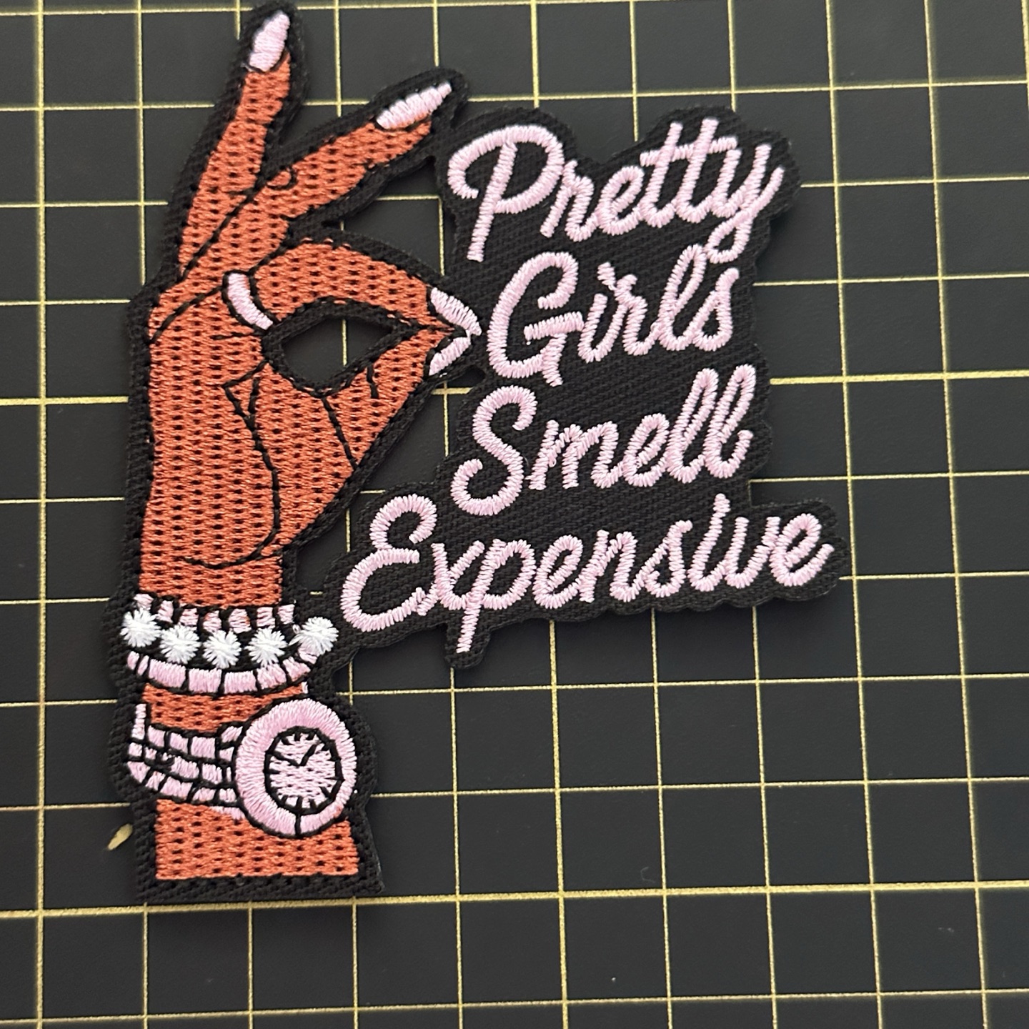 Words4 :Clock tea patch (iron)