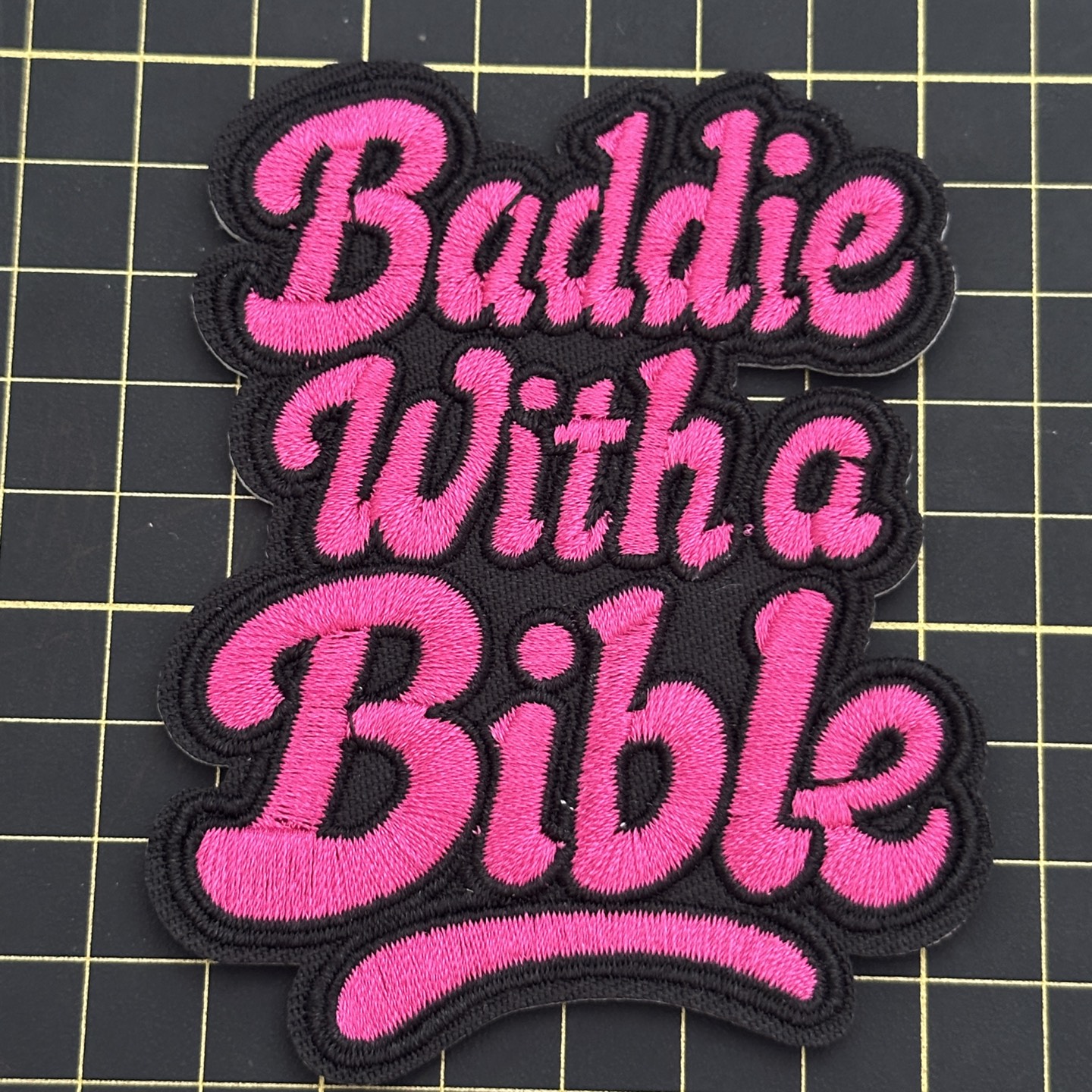 3 Word :Praying Lady patch (iron)