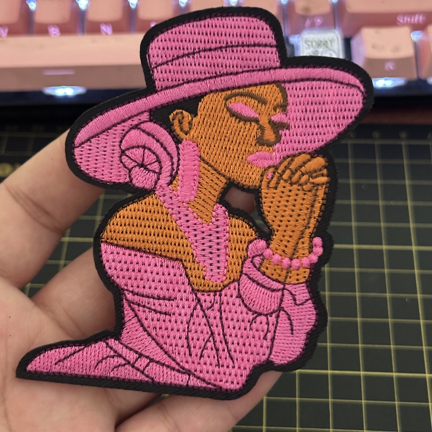 3 Word :Praying Lady patch (iron)