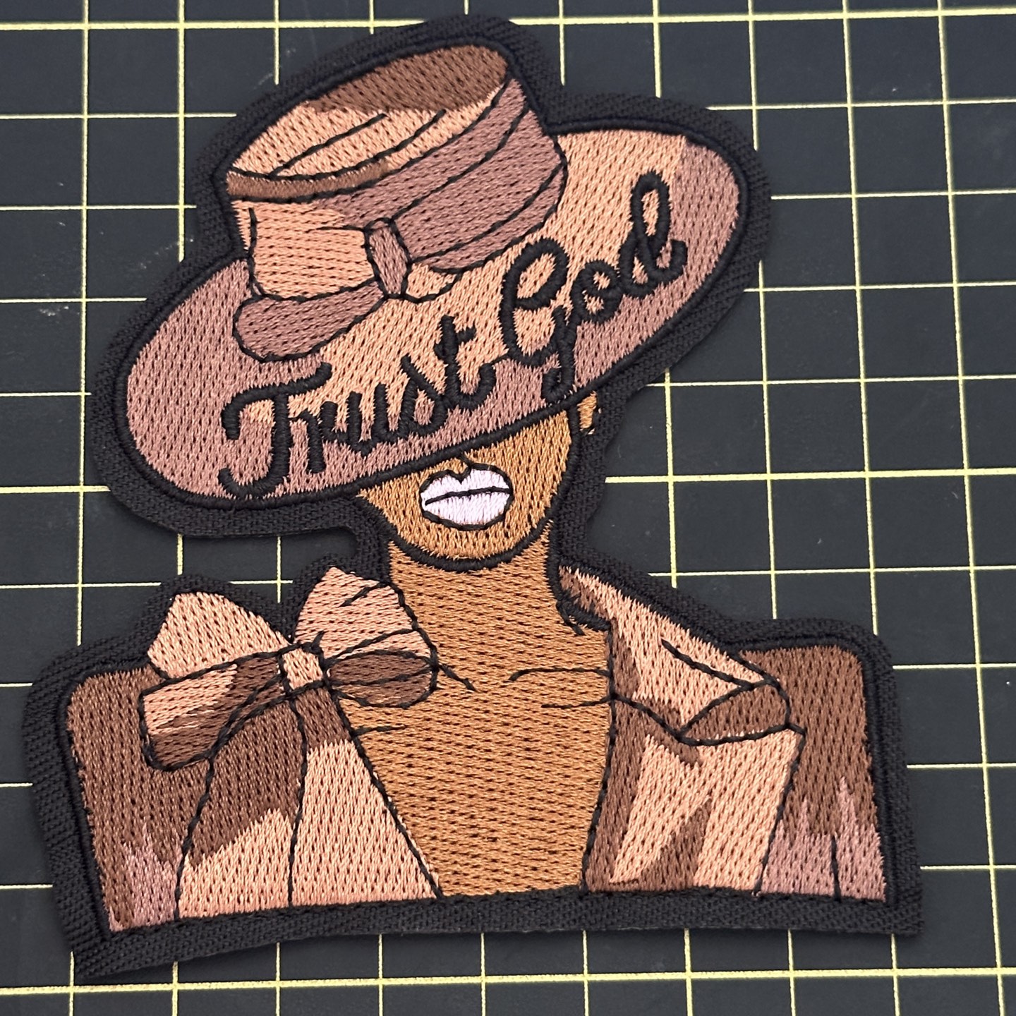 3 Word :Praying Lady patch (iron)