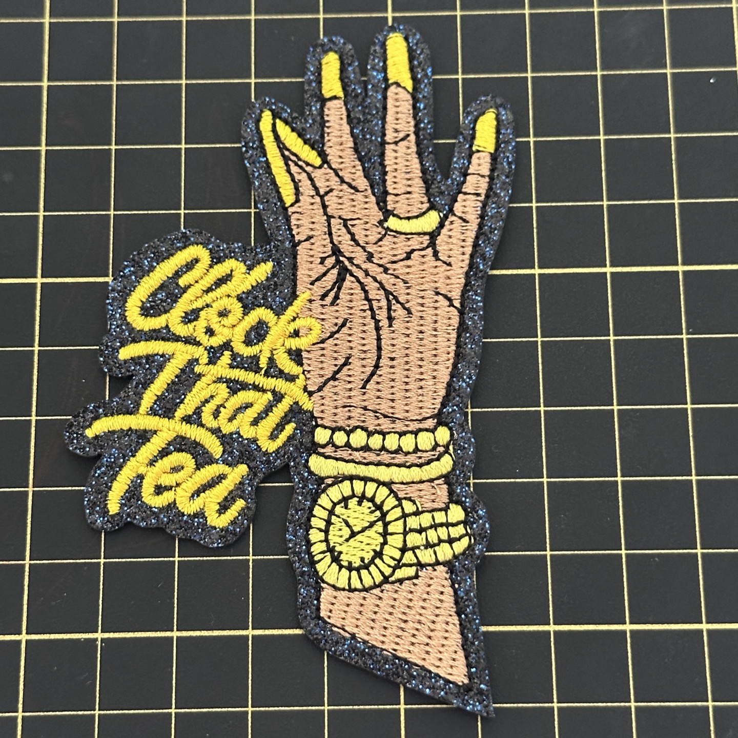 Words4 :Clock tea patch (iron)
