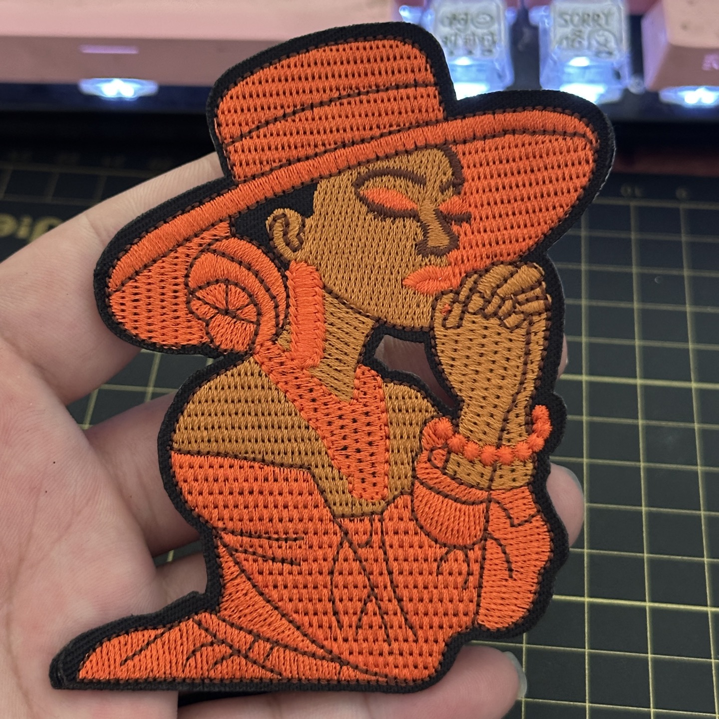 3 Word :Praying Lady patch (iron)