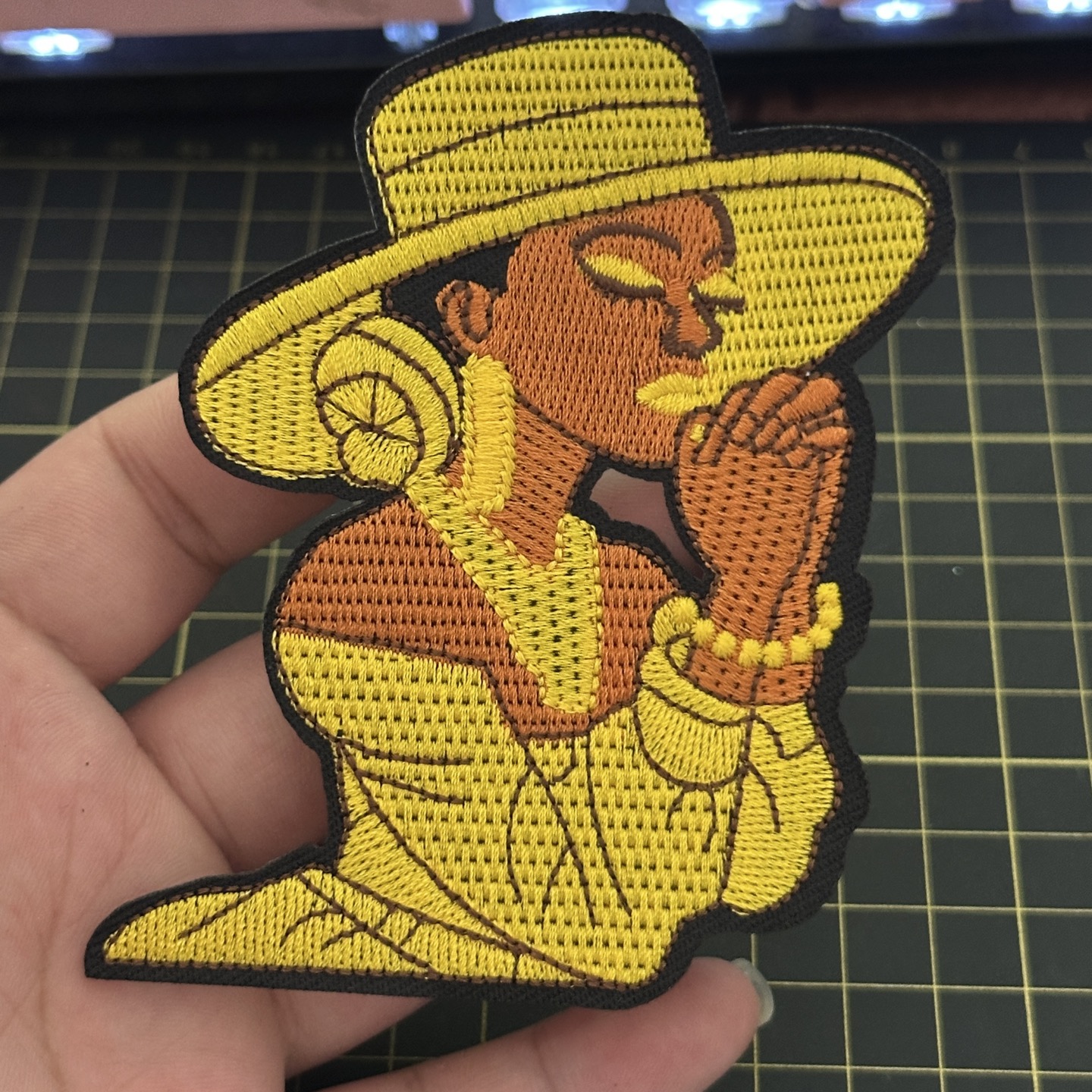 3 Word :Praying Lady patch (iron)