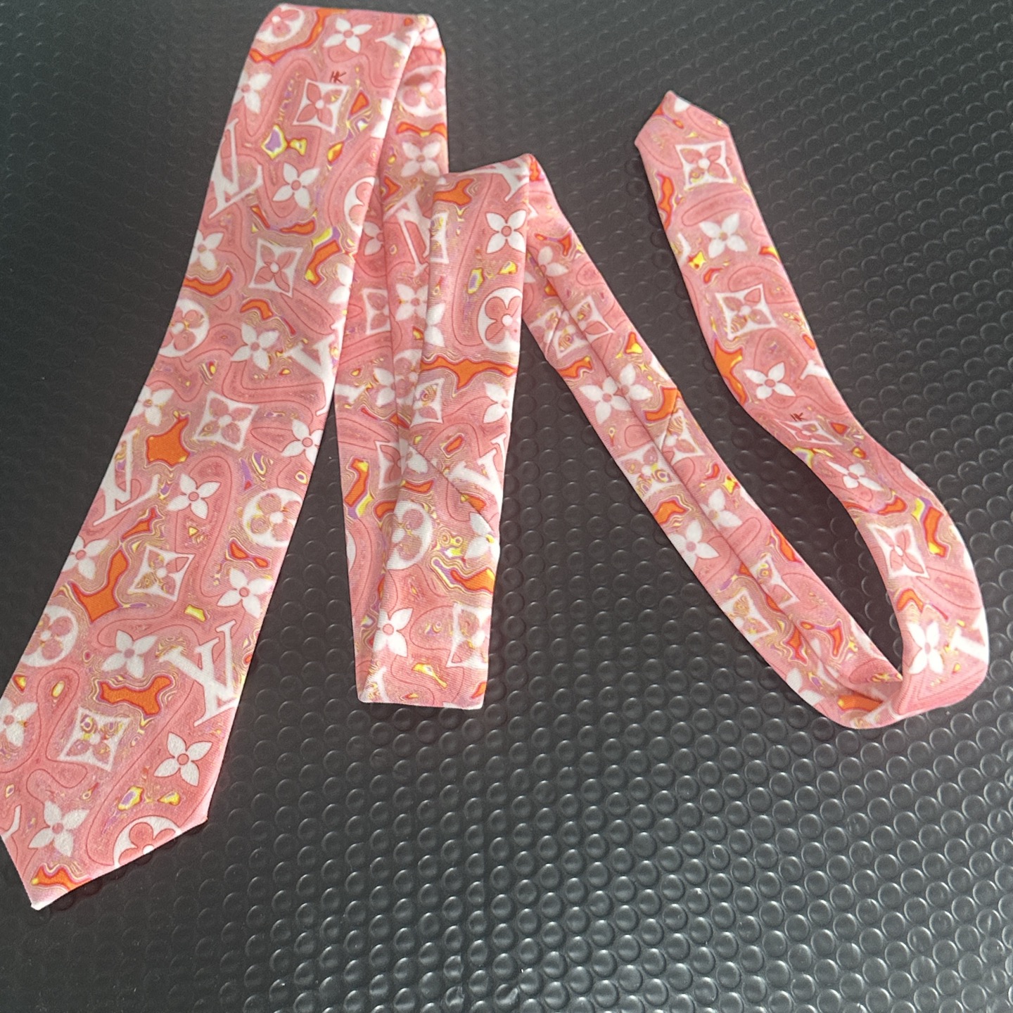 4:Long size Tie mix logo
