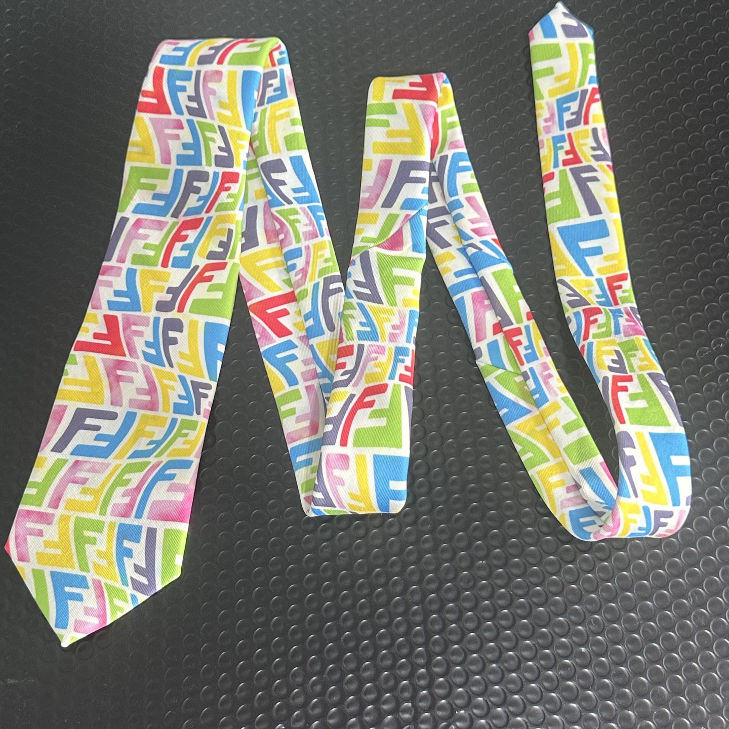 4:Long size Tie mix logo