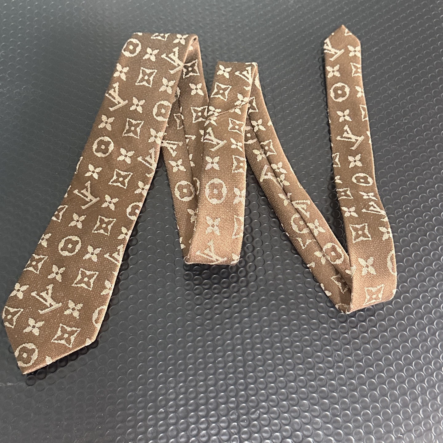 4:Long size Tie mix logo