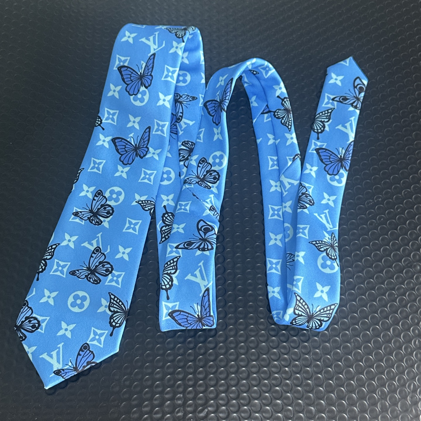 4:Long size Tie mix logo
