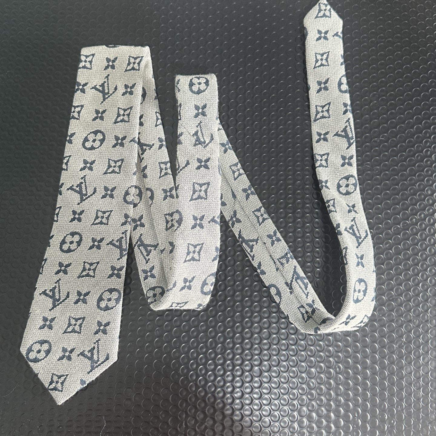 4:Long size Tie mix logo