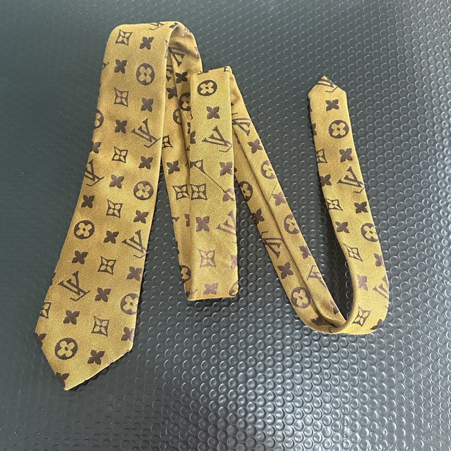 4:Long size Tie mix logo