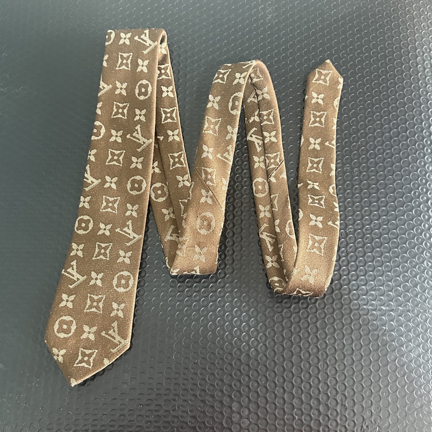 4:Long size Tie mix logo