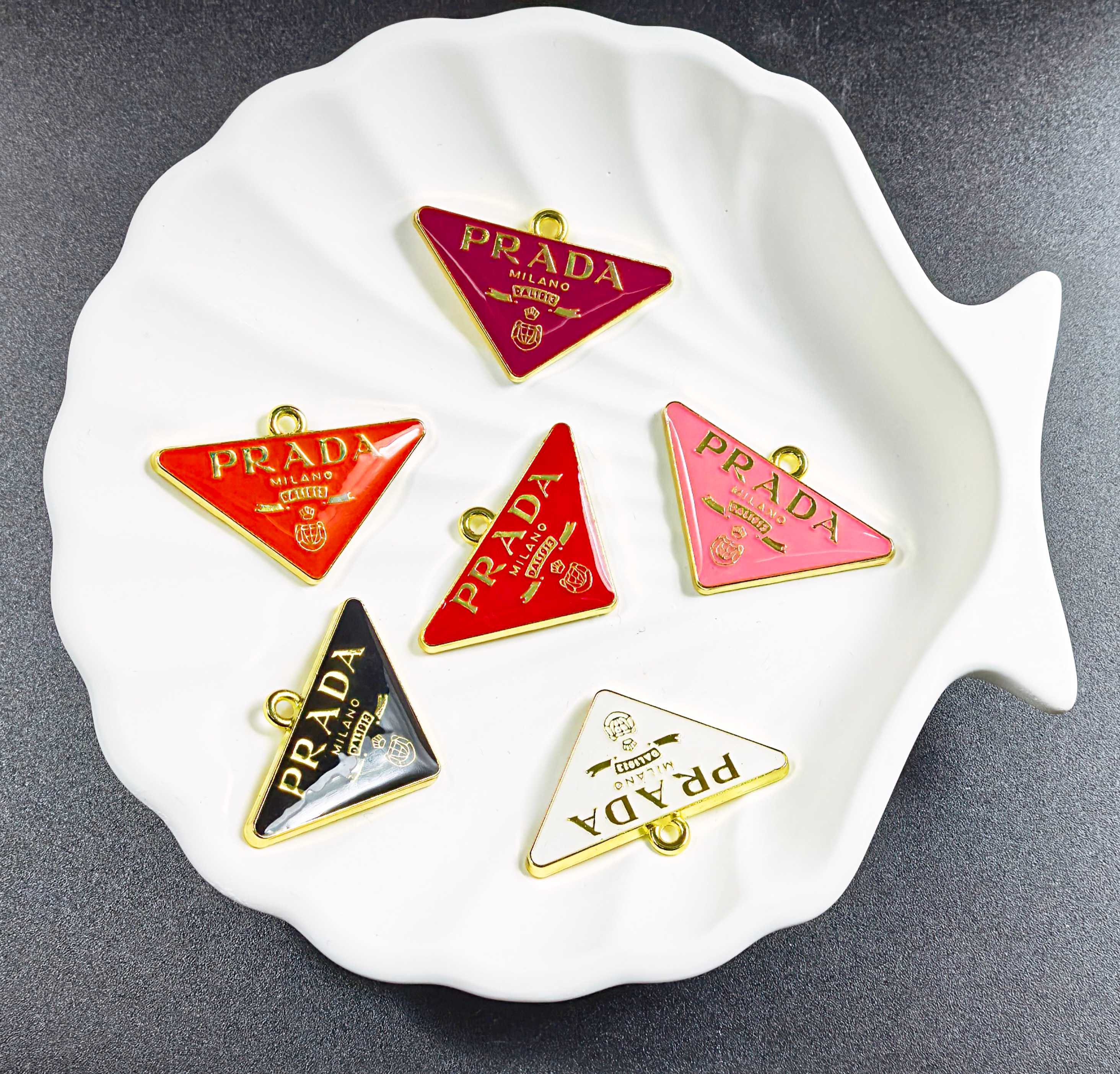 P2:Glod designer Metal Charms
