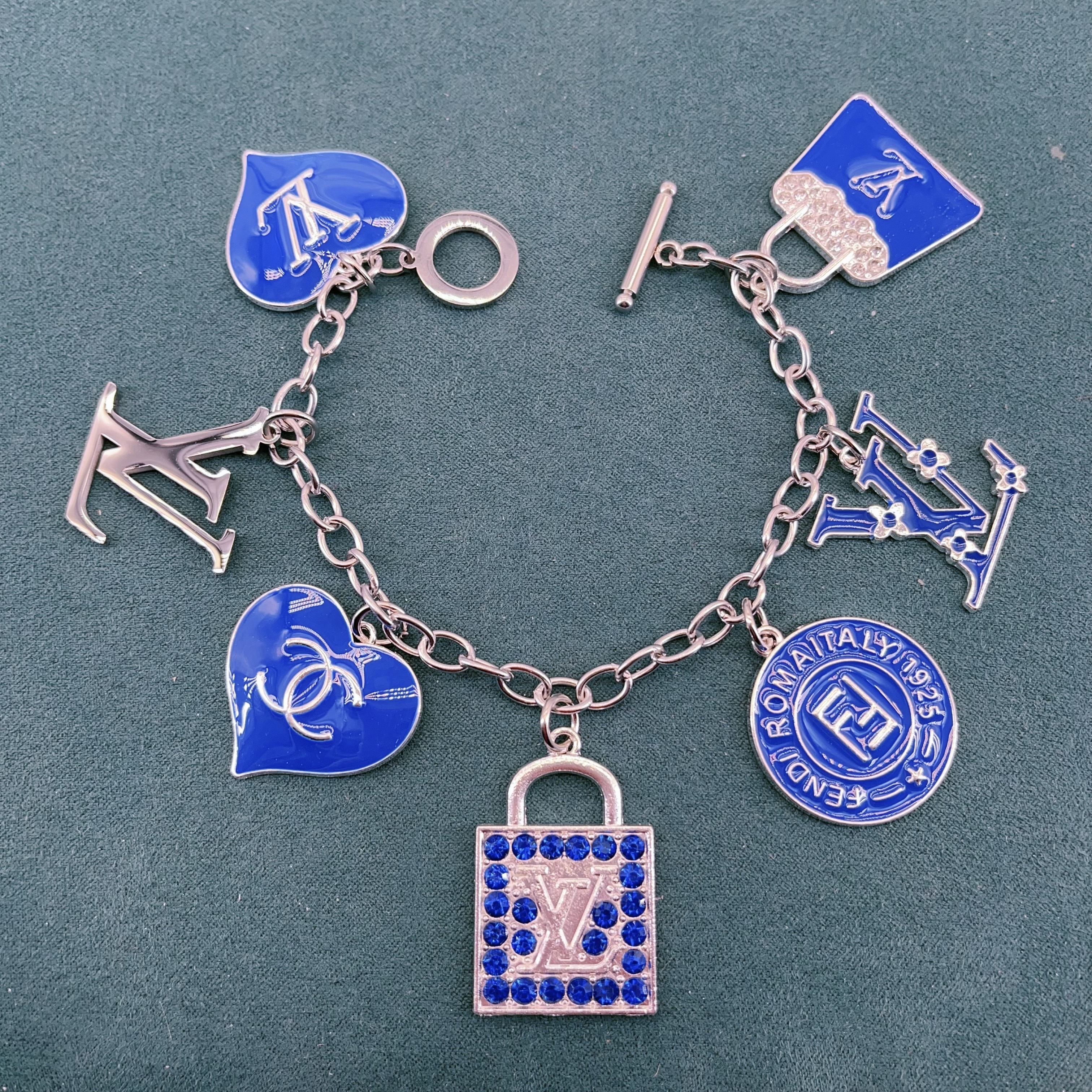 8:Designer Silver Metal Bracelet